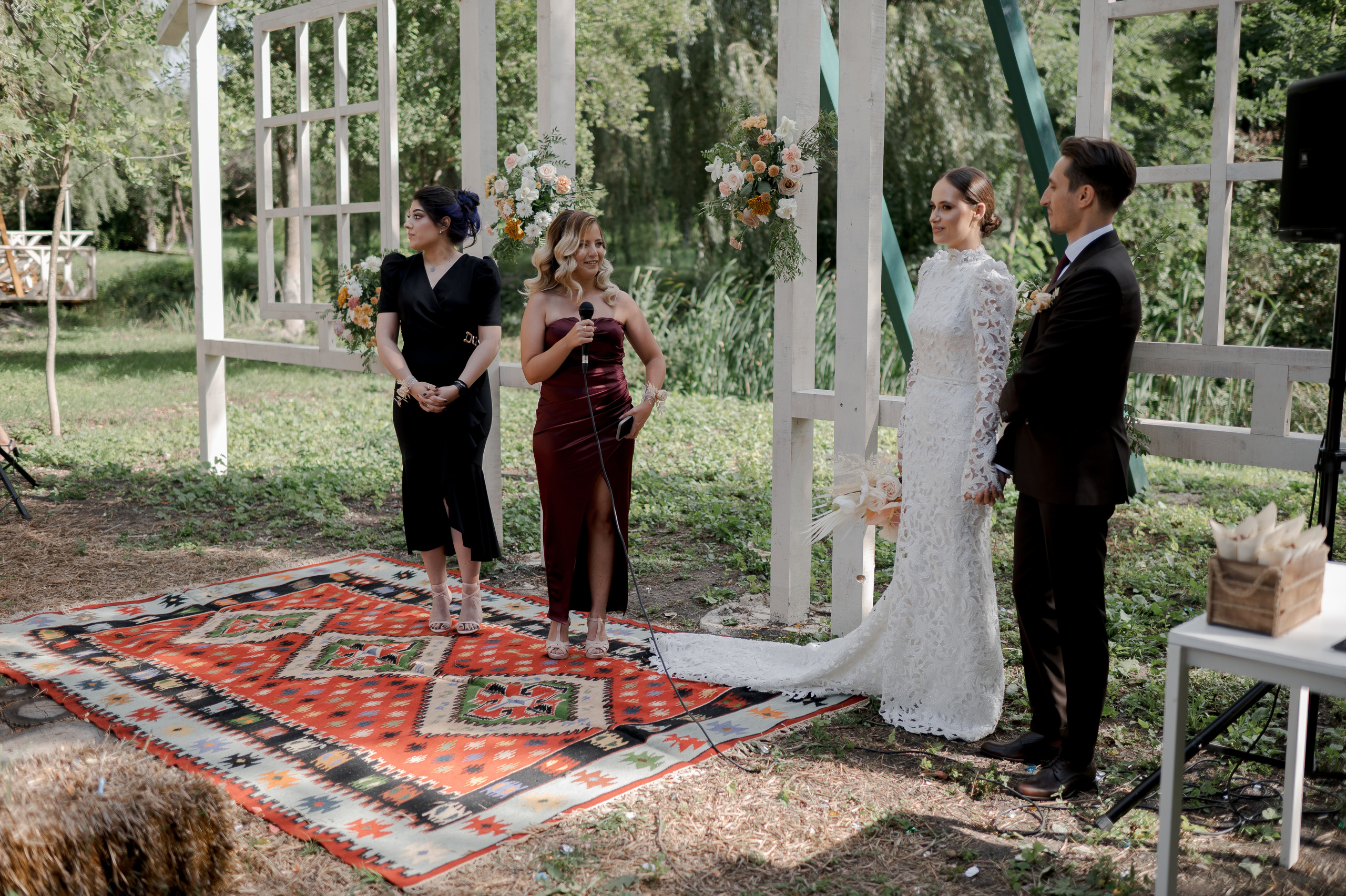 Boho barn wedding in Romania at Papadia Village, Dolj. Wedding photographer and videographer based in Timisoara, Romania