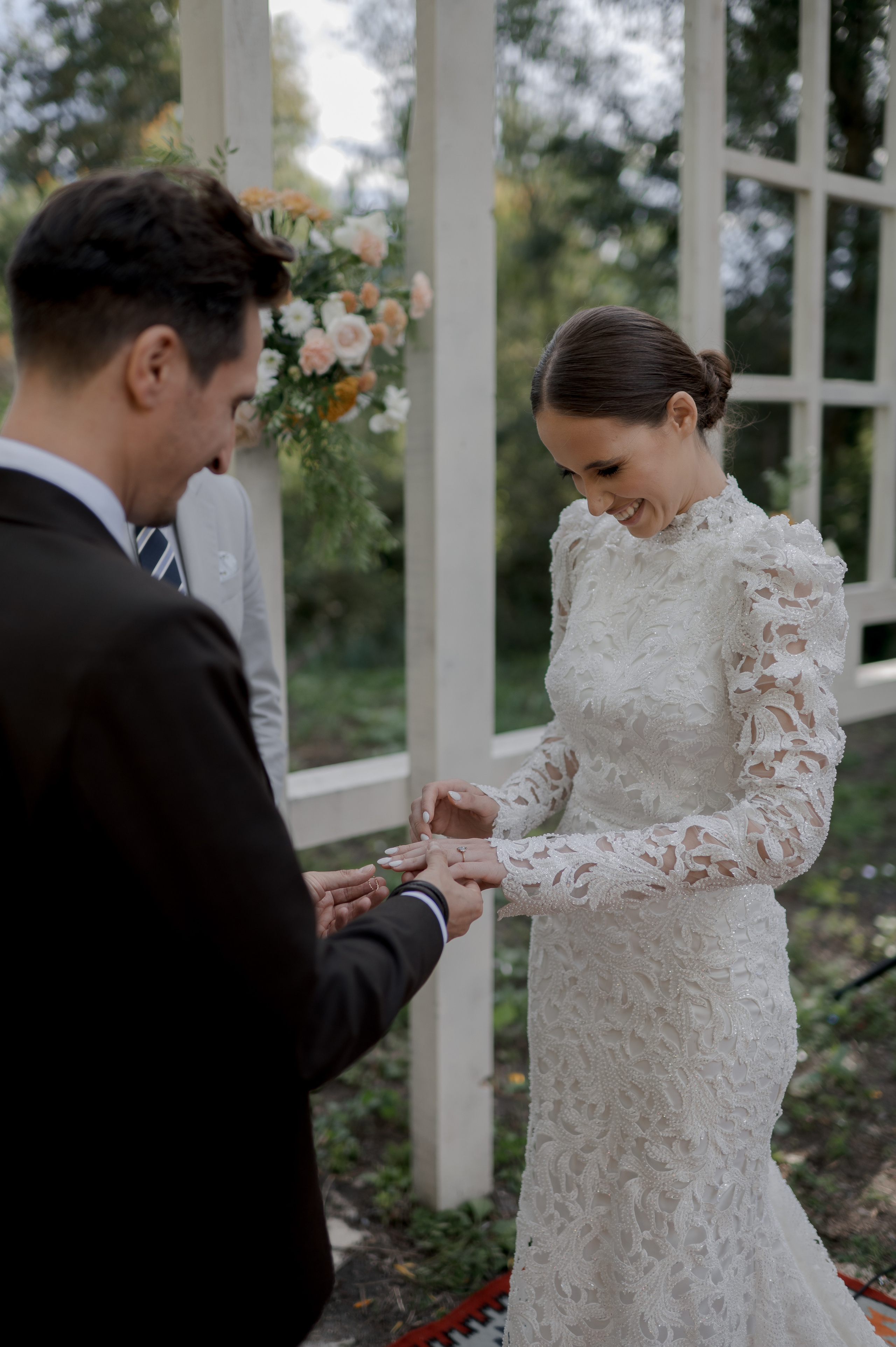 Boho barn wedding in Romania at Papadia Village, Dolj. Wedding photographer and videographer based in Timisoara, Romania