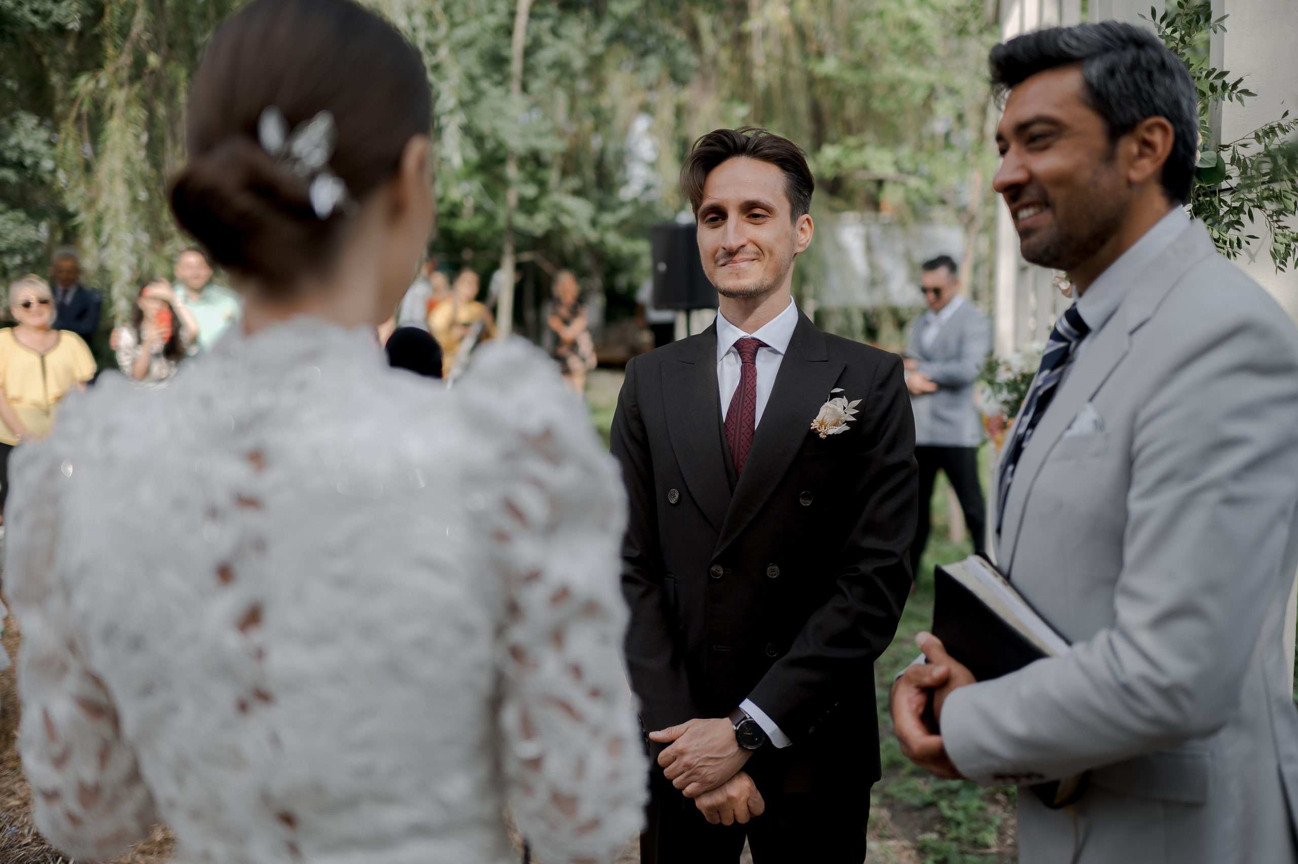 Boho barn wedding in Romania at Papadia Village, Dolj. Wedding photographer and videographer based in Timisoara, Romania