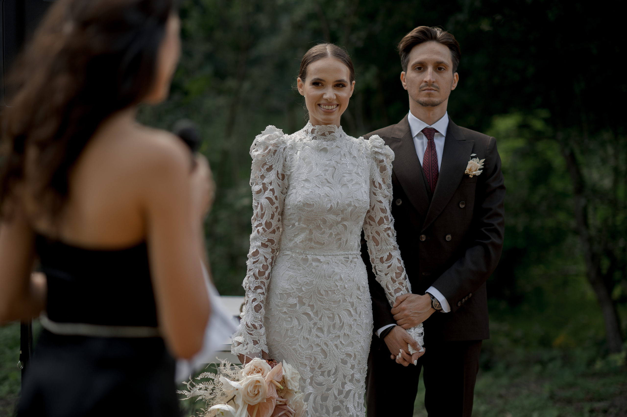 Boho barn wedding in Romania at Papadia Village, Dolj. Wedding photographer and videographer based in Timisoara, Romania