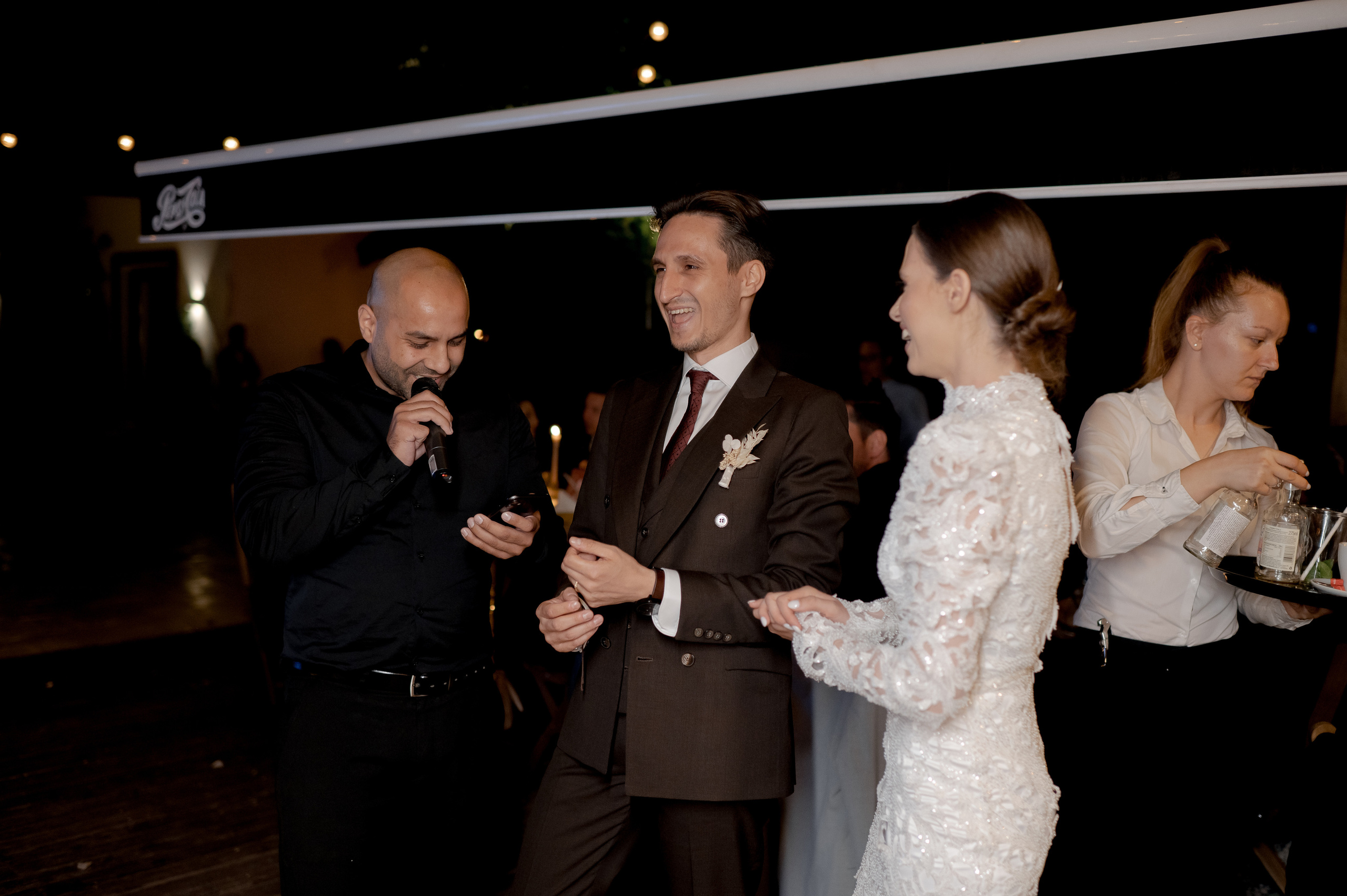 Boho barn wedding in Romania at Papadia Village, Dolj. Wedding photographer and videographer based in Timisoara, Romania