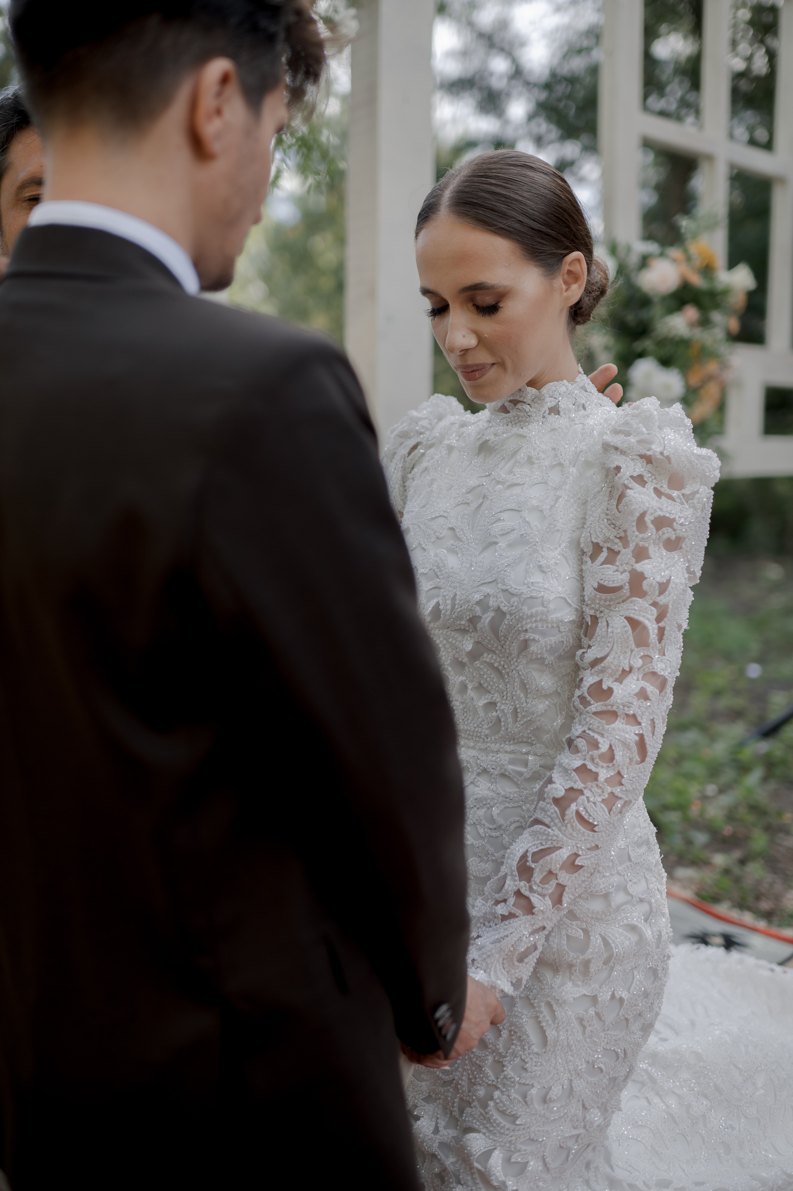 Boho barn wedding in Romania at Papadia Village, Dolj. Wedding photographer and videographer based in Timisoara, Romania