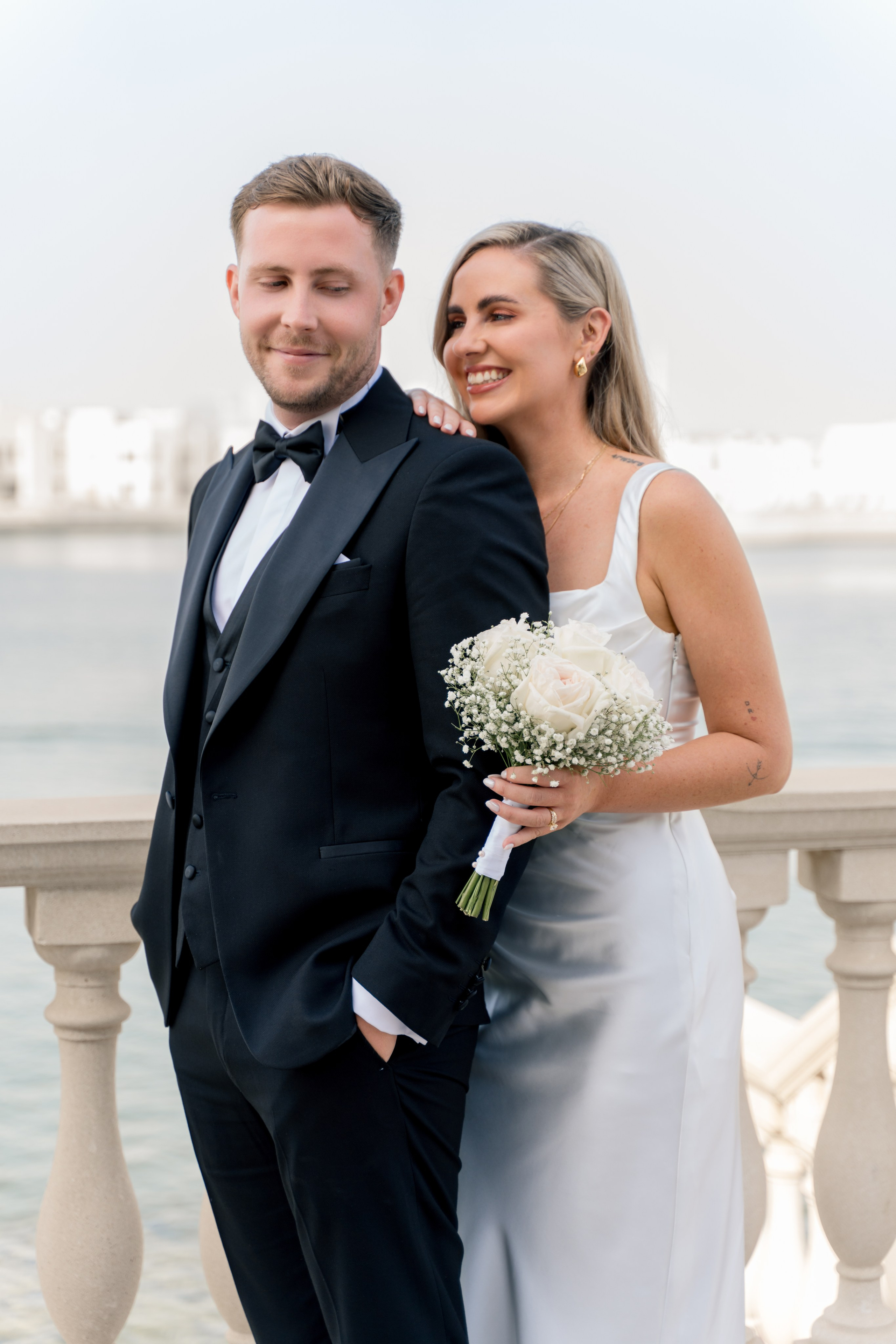 Elegant pre-wedding photoshoot in Abu Dhabi natural light