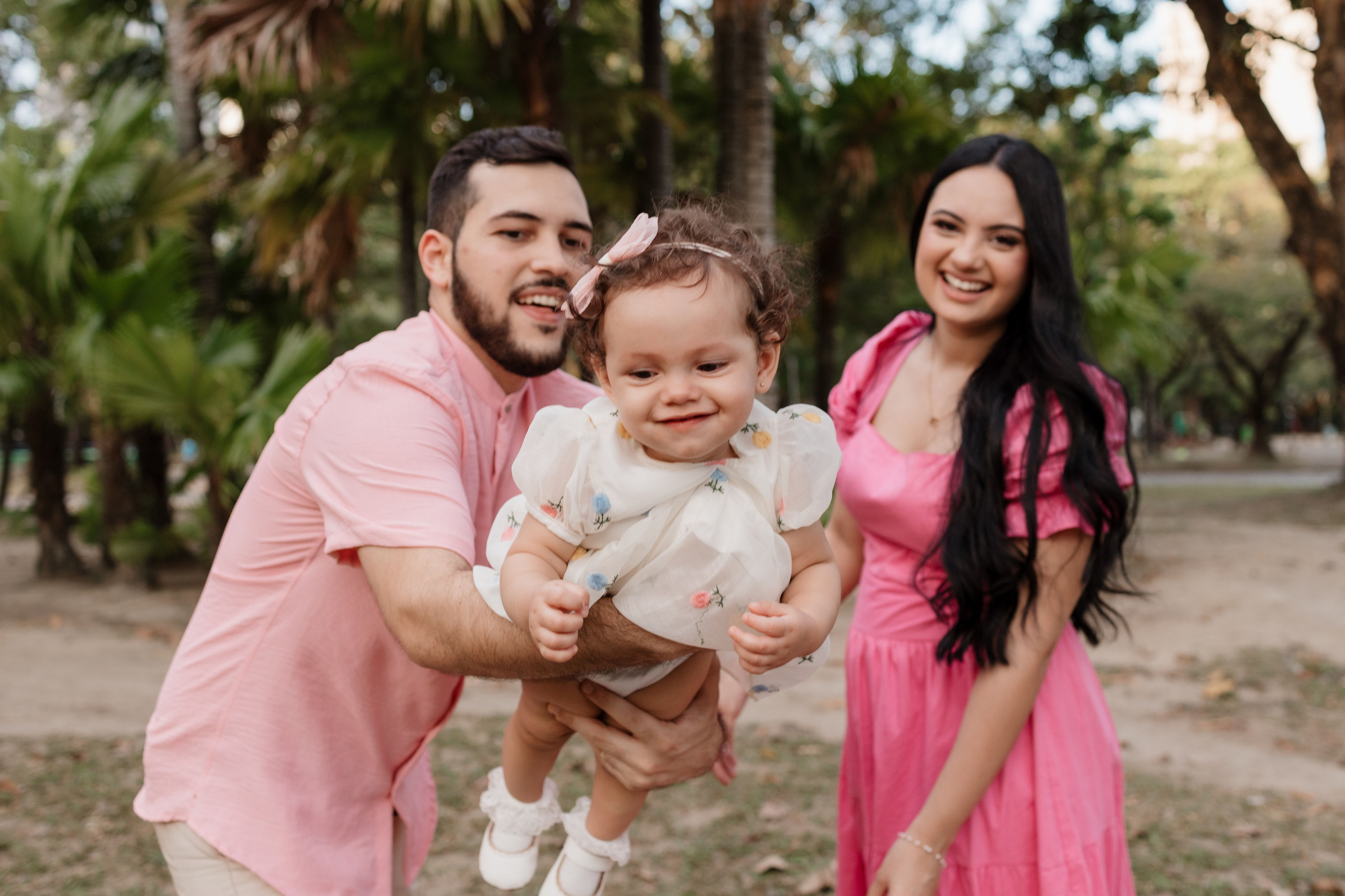 Ensaio de 1 ano com fotografia espontânea e natural