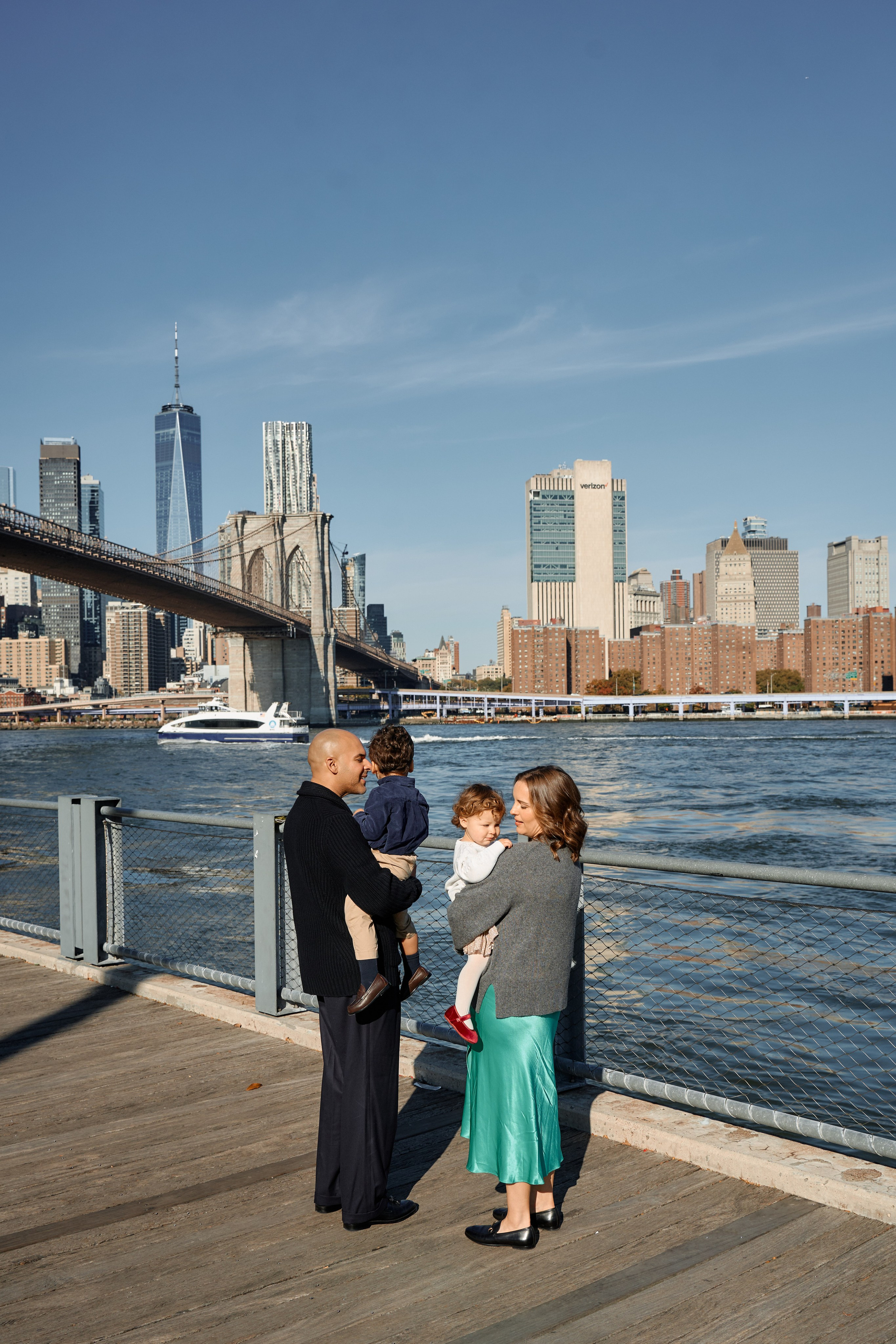 Family photo service New York / Experienced photographer. Professional Wedding and event photographer USA New York