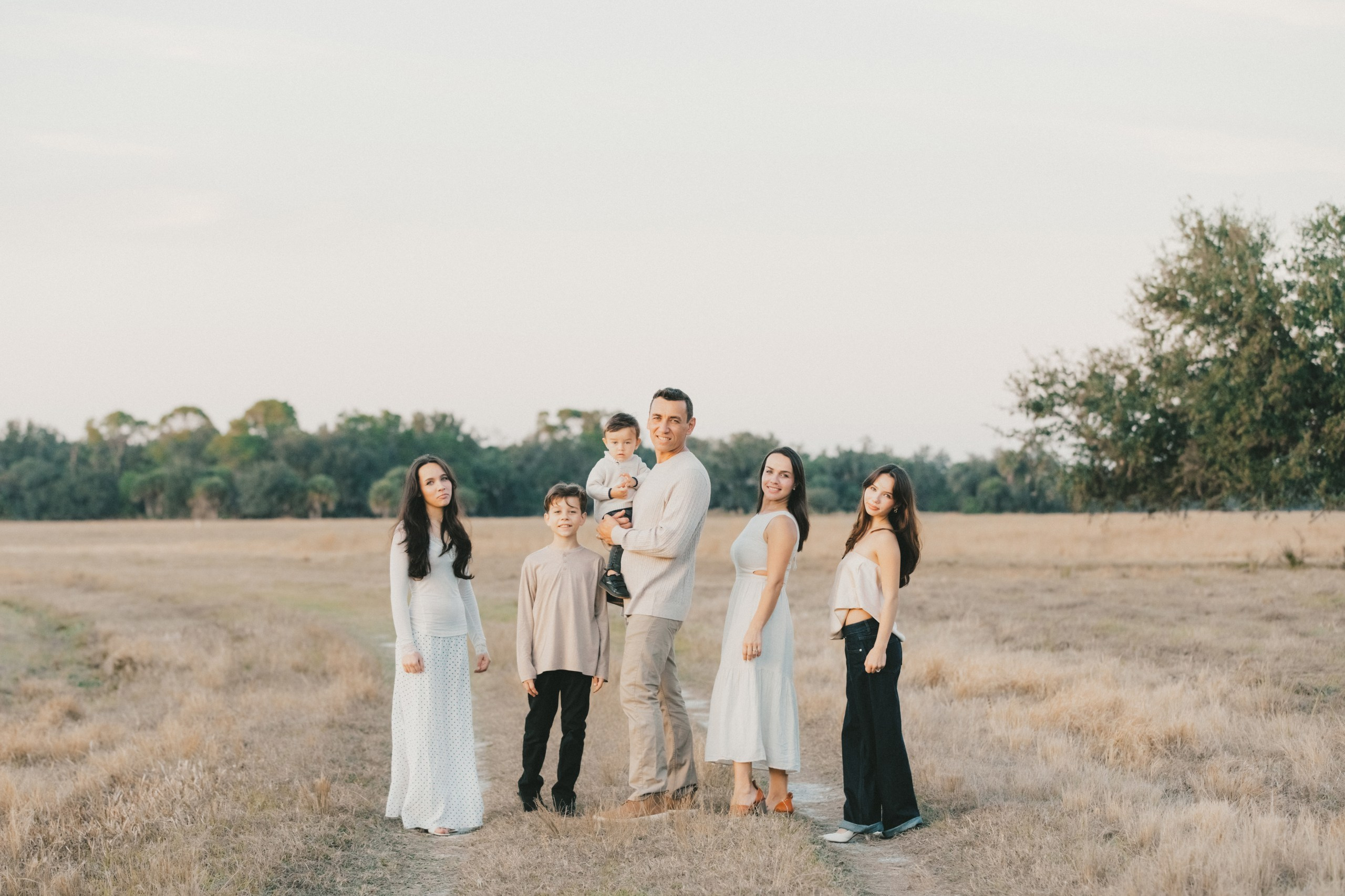 Lifestyle family photo shoot at walton ranch preserve