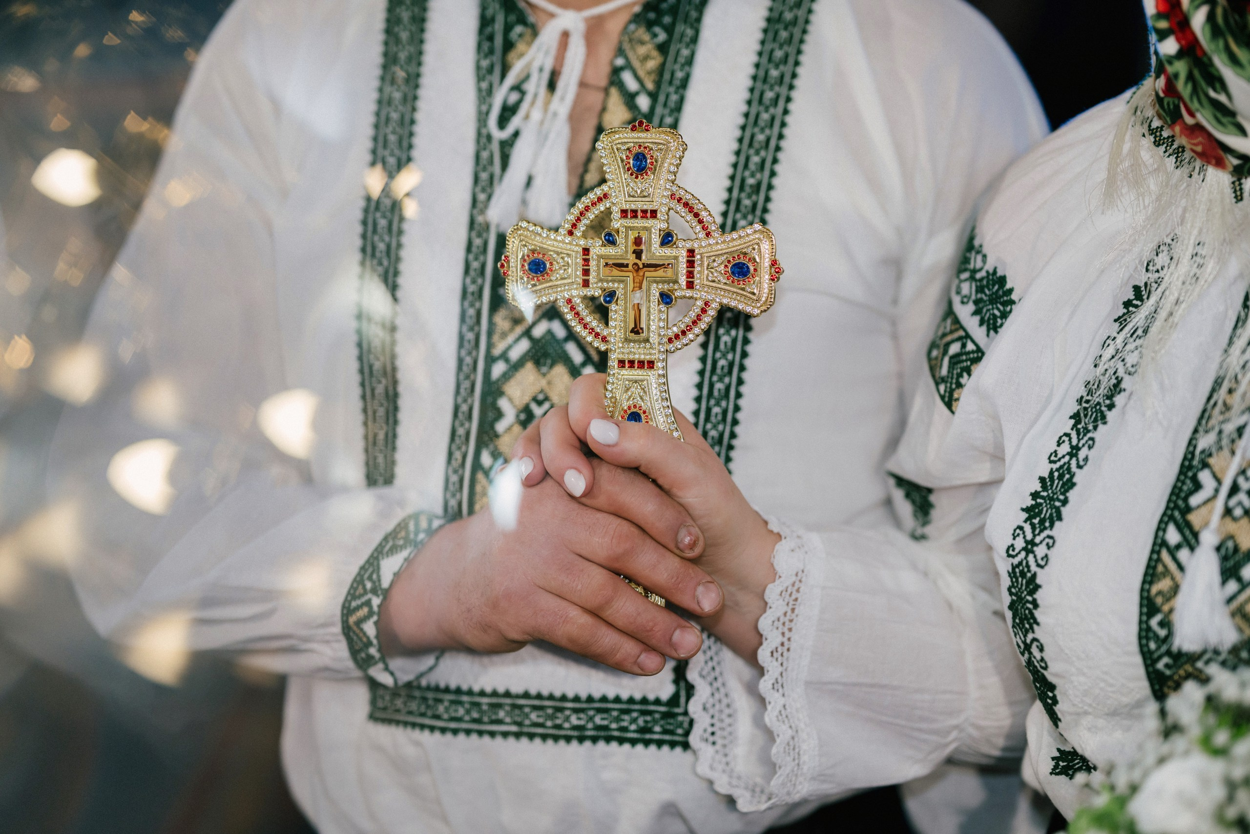 - nunta--fotograf-profesionist-botosani - fotografie-nunta-romantica - imagini-nunta-in-natura-alin-chirila-fotograf - fotografii-cuplu-indragostit-nunta-botosani - sedinta-foto-miri-andrei-iustina-alinofotostudio - amintiri-din-nunta-realizate-de-fotograf-profesionist - povestea-nuntii-andrei-si-iustina-in-imagini-alinofotostudio-fotograf evenimente- evenimente Botoșani -fotograf Suceava - fotograf Iași- servicii foto. servicii foto Botoșani. servicii foto video Botoșani. fotograf nunta. fotograf evenimente. fotograf nunta Botoșani. Alin chirila. Alin chirila fotograf. Alinofotostudio.- servicii foto. servicii foto Botoșani. servicii foto video Botoșani. fotograf nunta. fotograf evenimente. fotograf nunta Botoșani. Alin chirila. Alin chirila fotograf. Alinofotostudio.fotograf stare civilă,poze stare civilă,album foto stare civilă,servicii foto suceava,fotograf evenimente suceava,fotograf nuntă suceava,poze cununie civilă,ședință foto stare civilă,sesiune foto suceava,fotograf profesionist suceava,fotograf botosani,stare civila botosani,alinofotostudio,alin chirila fotograf.servicii foto. servicii foto Botoșani. servicii foto video Botoșani. fotograf nunta. fotograf evenimente. fotograf nunta Botoșani. Alin chirila. Alin chirila fotograf. Alinofotostudio.fotograf stare civilă,poze stare civilă,album foto stare civilă,servicii foto suceava,fotograf evenimente suceava,fotograf nuntă suceava,poze cununie civilă,ședință foto stare civilă,sesiune foto suceava,fotograf profesionist suceava,fotograf botosani,stare civila povestitor prin fotografiebotosani,alinofotostudio,alin chirila fotograf,servicii foto. servicii foto Botoșani. servicii foto video Botoșani. fotograf nunta. fotograf evenimente. fotograf nunta Botoșani. Alin chirila. Alin chirila fotograf. Alinofotostudio.fotograf stare civilă,poze stare civilă,album foto stare civilă,servicii foto suceava,fotograf evenimente suceava,fotograf nuntă suceava,poze cununie civilă,ședință foto stare civilă,sesiune foto suceava,fotograf profesionist suceava,fotograf botosani,stare civila botosani,alinofotostudio,alin chirila fotograf,cununie religioasă botoșani,andreea și neculai,capela militară botoșani,foto conacul zăicești,fotograf nuntă botoșani,fotograf cununie religioasă,foto evenimente botoșani,poze cununie capela militară,ședință foto zăicești,fotograf profesionist botoșaniMire și mireasă – Sergiu & Liliana – ziua nunții, 2024 - Emoții în ziua nunții – Sergiu și Liliana - Dansul mirilor – fotografie artistică nuntă 2024 - Sedinta foto romantică în natură – Sergiu & Liliana - Rochia de mireasă și detalii de nuntă elegan-Album de cununie civilă Florin și Anda – Fotografii profesionale realizate de Alin Chirilă în Botoșani -fotograf prin fotografie-Ședință foto Trash the Dress pe muntele Rarău cu Iulian și Iuliana – fotografie de cuplu, natură montană, emoție autentică surprinsă de Alin Chirilă, povestitor prin fotografie.- "Iulian și Iuliana pe crestele Rarăului – fotografie Trash the Dress în natură" - "Cuplu îmbrățișat la apus pe muntele Rarău – ședință foto după nuntă" - "Rochie de mireasă în vânt pe munte – Trash the Dress Rarău-1. Iulian și Iuliana pe muntele Rarău – ședință foto Trash the Dress în natură, cu peisaj montan spectaculos 2. Cuplu în îmbrățișare pe Rarău – emoție autentică surprinsă după nuntă 3. Rochie de mireasă în bătaia vântului – fotografie artistică Trash the Dress în munți 4. Mire și mireasă privind spre orizont – dragoste și libertate pe muntele Rarău 5. Iuliana zâmbind în rochia de mireasă – portret în natură, Trash the Dress 6. Iulian ținându-și mireasa de mână – ședință foto romantică pe munte 7. Detaliu cu rochia pe stâncă – estetică naturală Trash the Dress Rarău 8. Cuplu în mers pe poteca Rarăului – fotografie simbolică de după nuntă 9. Apus de soare pe Rarău în spatele mirilor – imagine de poveste Trash the Dress 10. Iulian și Iuliana râzând împreună – momente autentice surprinse de Alin Chirilă, povestitor prin fotografie