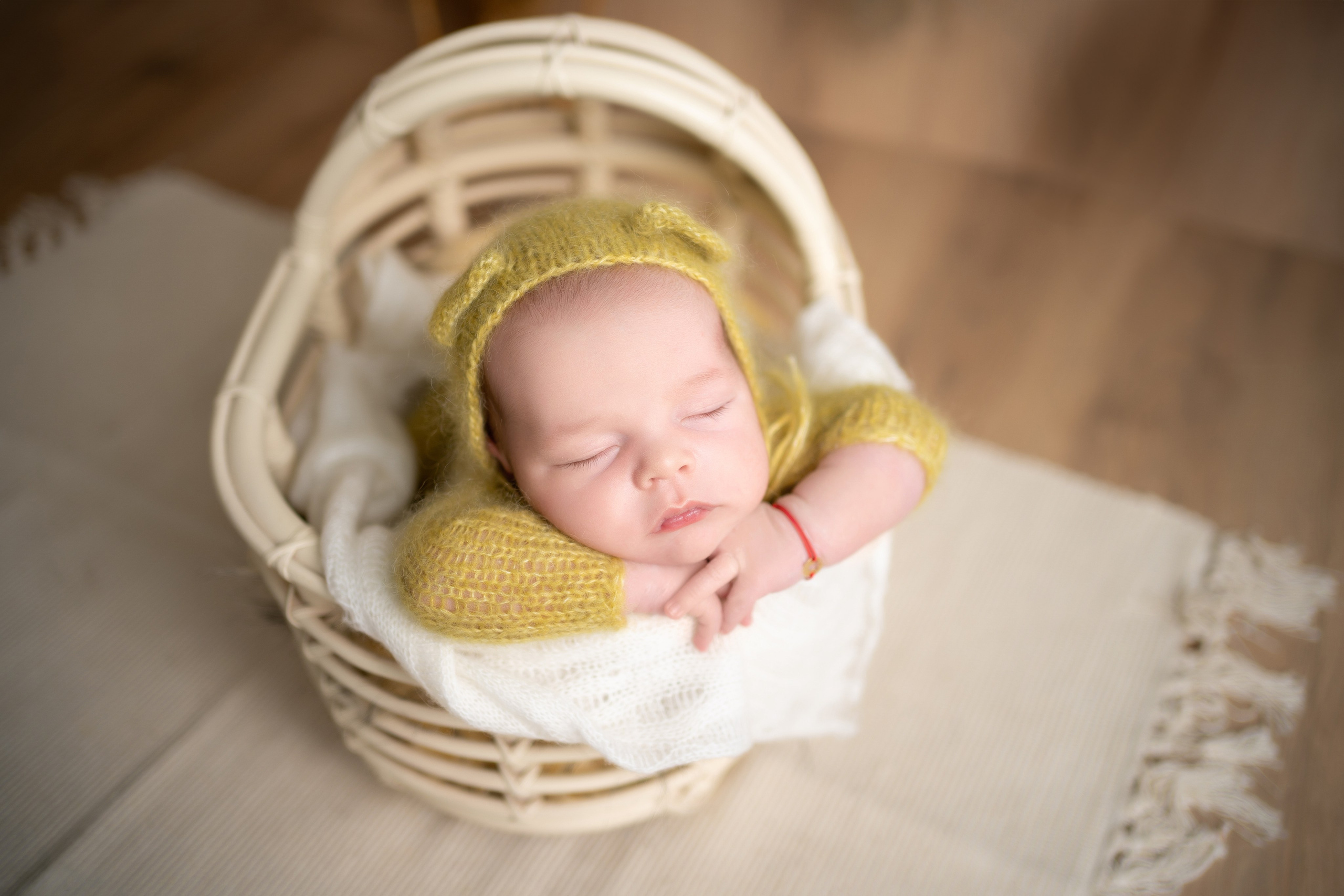 NEWBORN. BabyBumpbyCristinaH