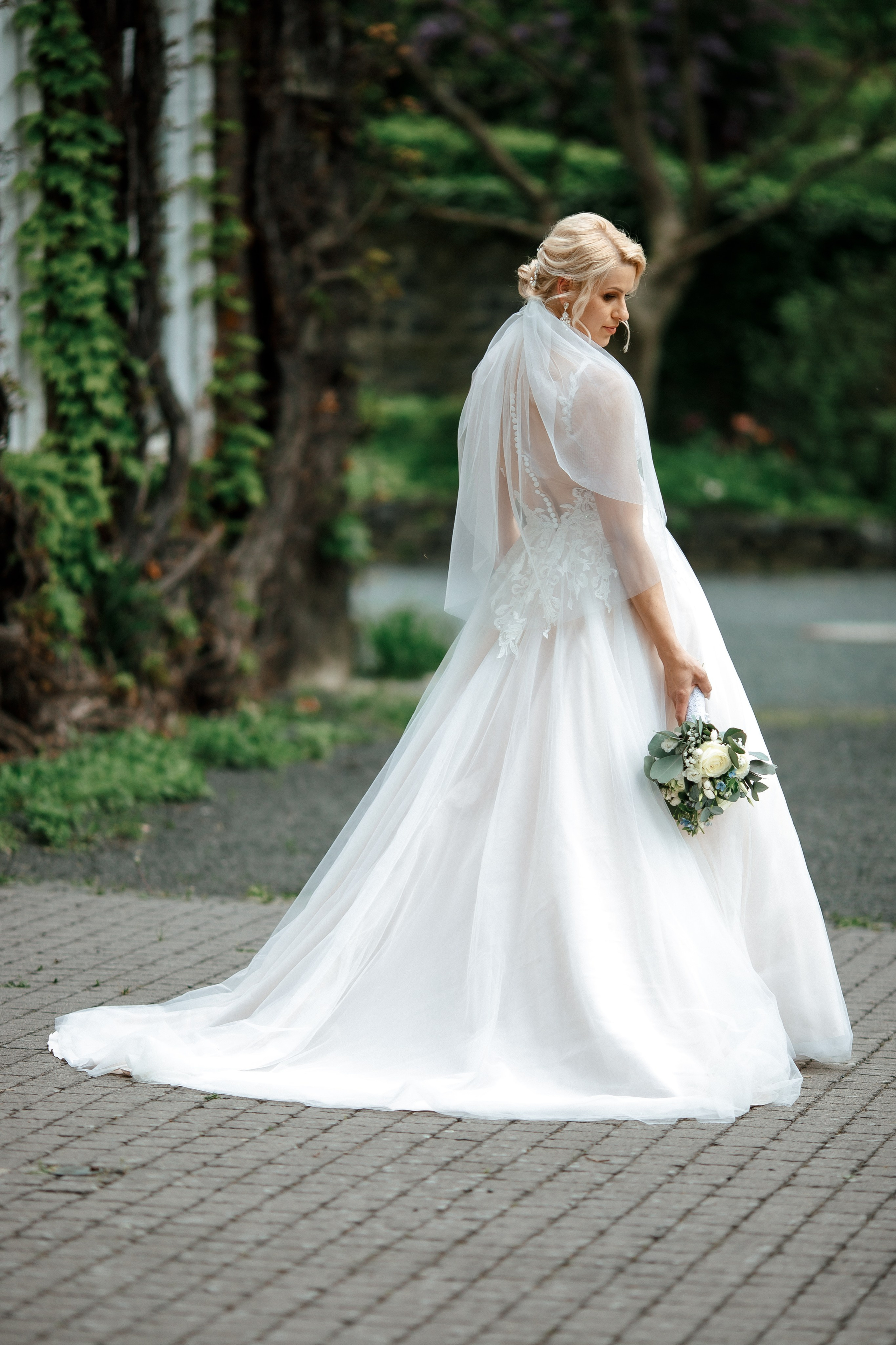 Kirchliche Hochzeit in Herborn. Fotograf NRW aus Wickede Ruhr, Milla Kunst