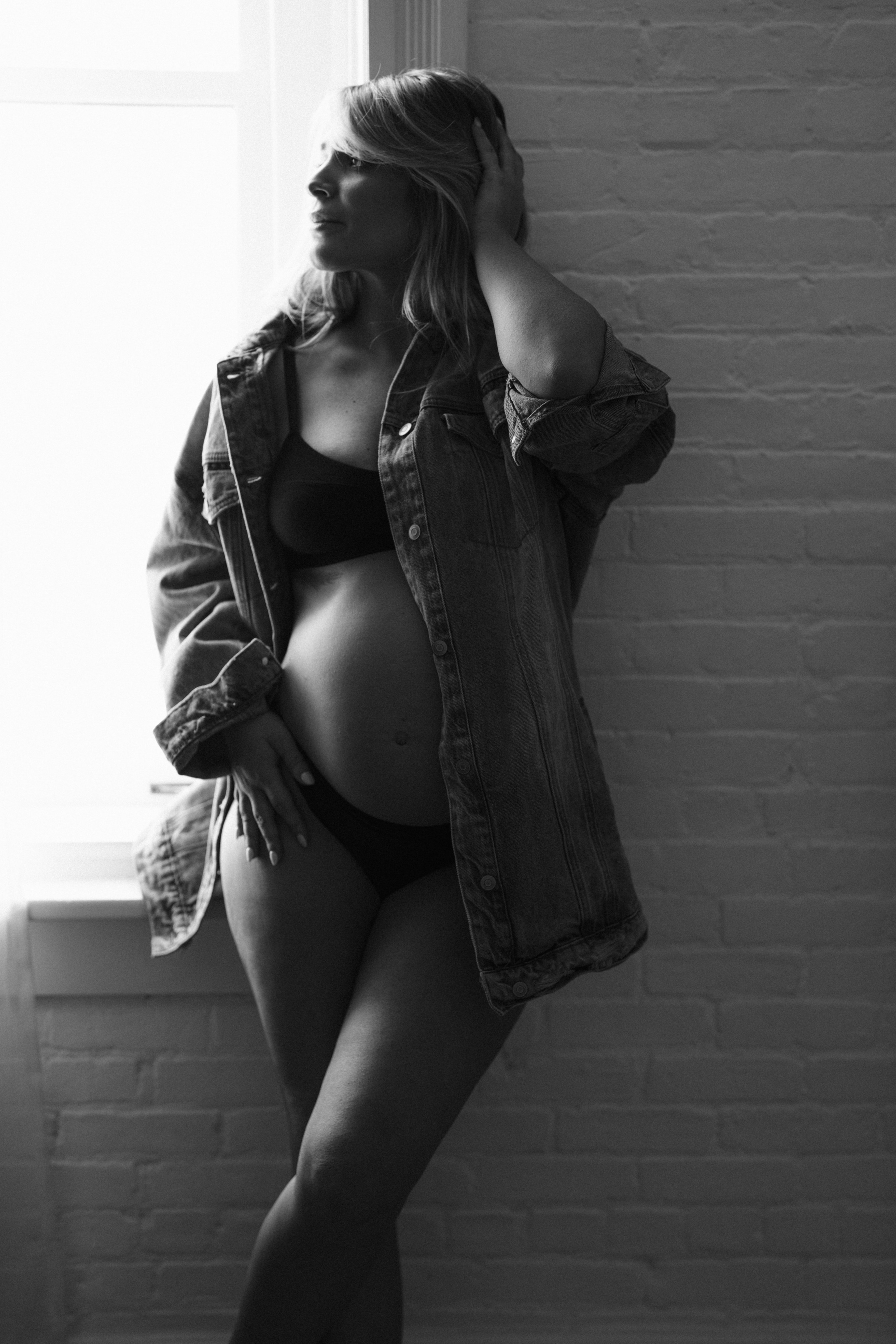 Modern maternity photographer in Long Island New York