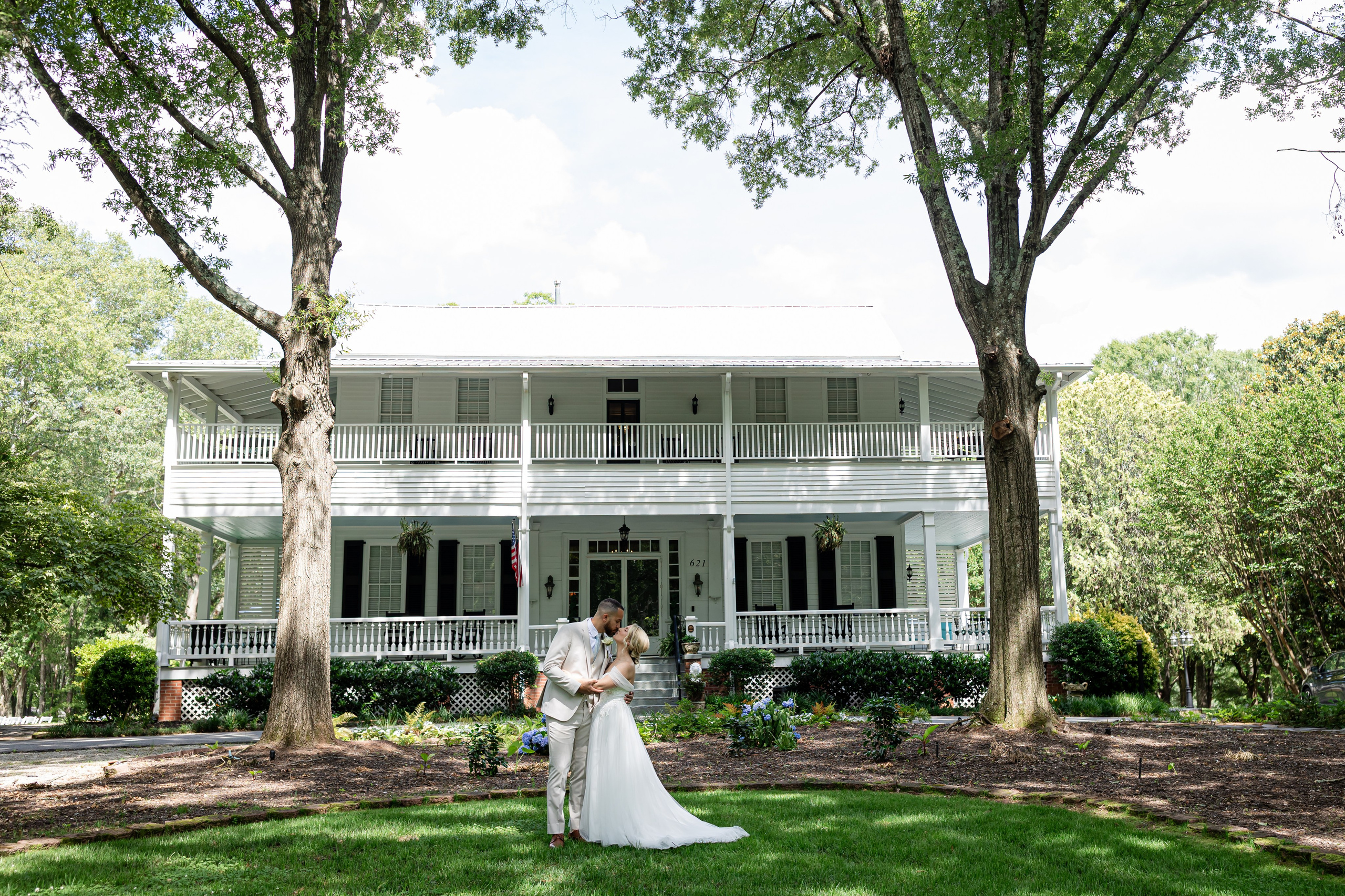 Blue wedding of Stacey and Madison at Liberty Hall Bed & Breakfast located in Traveler’s Rest SC. Wedding and portrait photography in Greenville SC