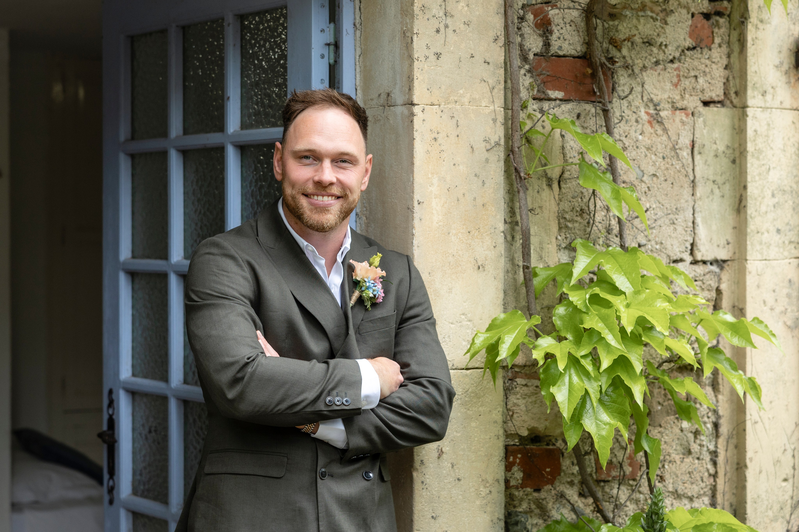 Vineyard Château Wedding in Occitanie — Puits Es Pratx. Eugénie Smirnova — Wedding & Elopement Photographer in Southwest France