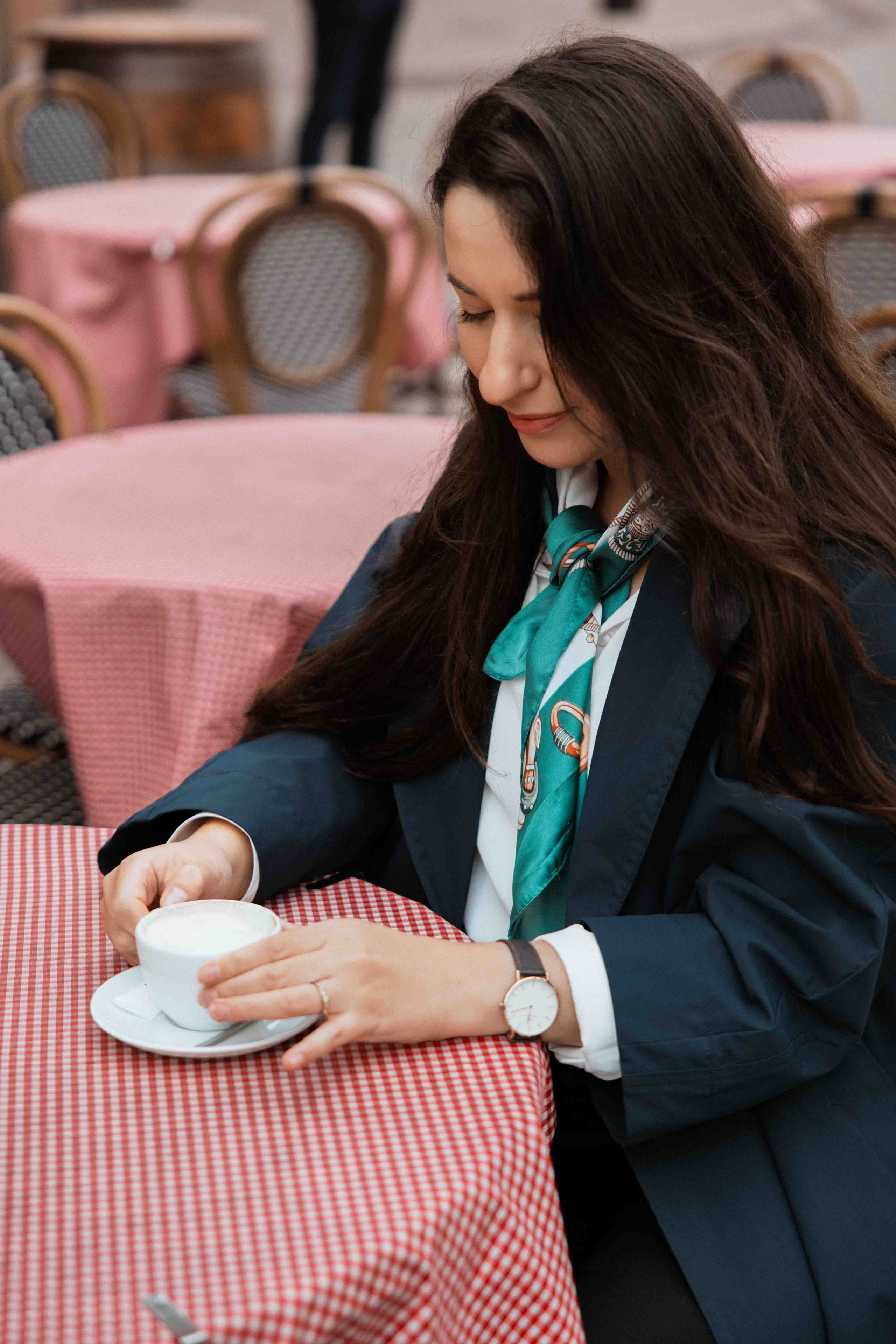 Top geriausių kavinių sąrašas Vilniuje — vietos įspūdingoms fotosesijoms. Framed by Evelina | Vestuvių fotografė