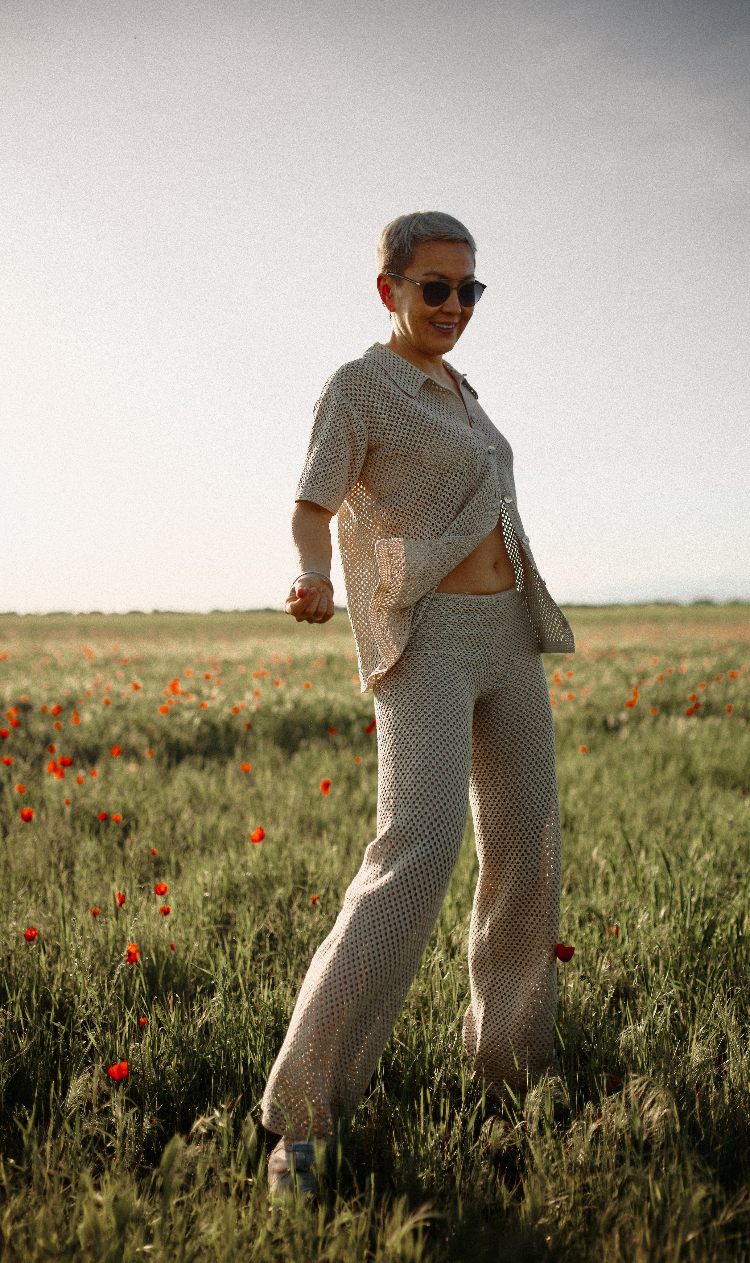 Юлька в маках. Валерия Вартанова. Фотограф