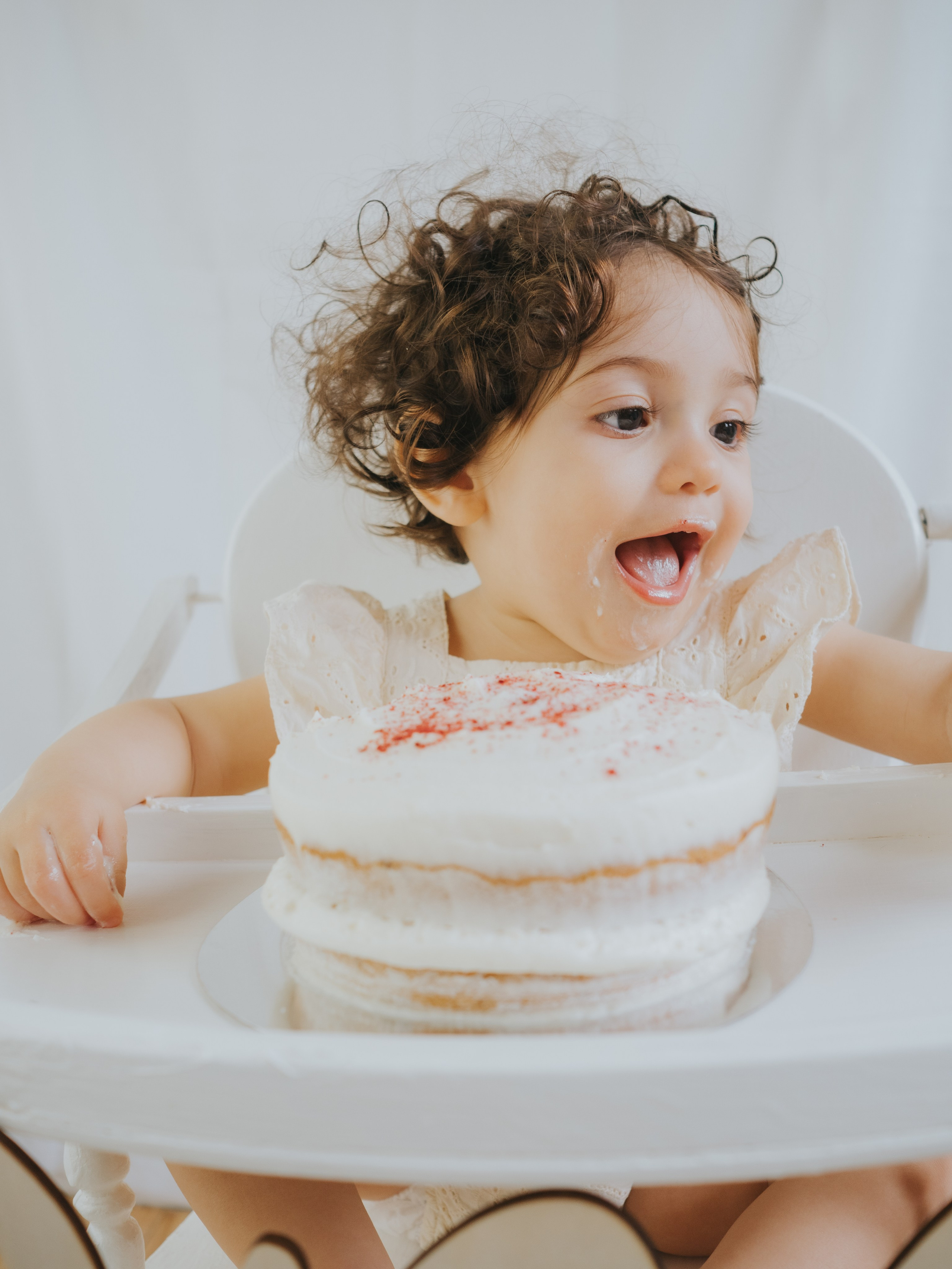 Cake Smash. Mimosa Studios — Motherhood & Family Photographer in Montreal