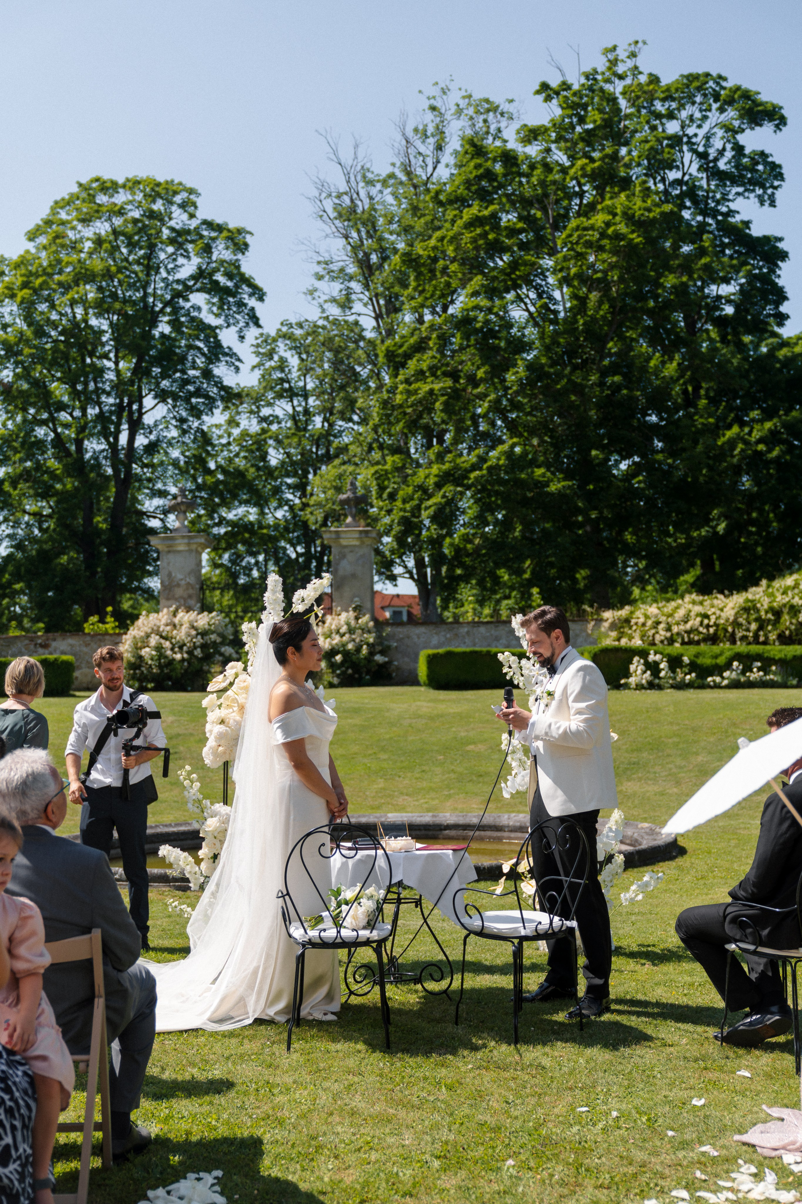 Susan & George · Wedding at Schloss Walpersdorf. Raw Studio: Capturing Elegant weddings accross Europe