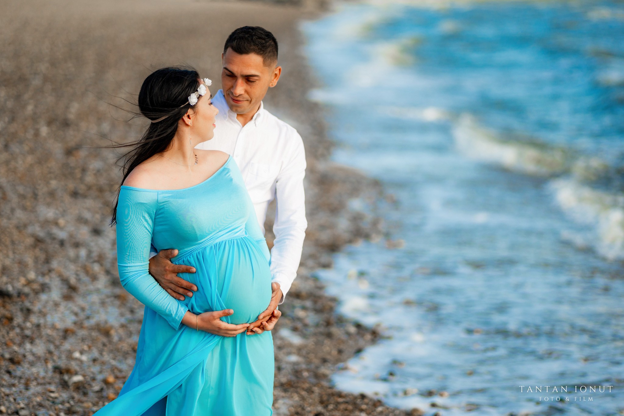 Sedinta foto maternitate — emotie si feminitate inainte de nastere. TANTAN IONUT FOTO & FILM