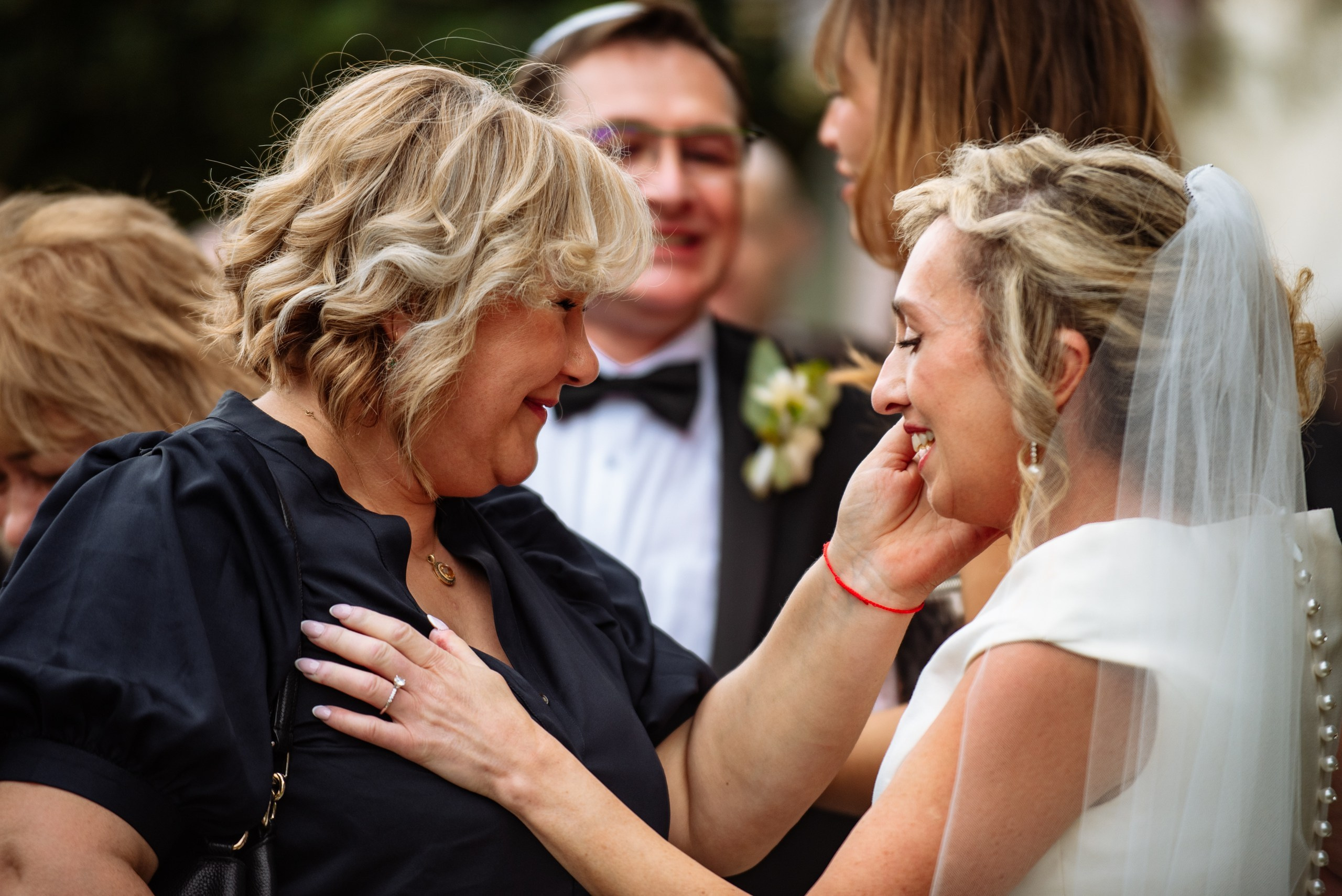 Fotografías de Bodas en Barcelona: Capturando Momentos Espontáneos y E. Fotógrafa Ekaterina Gasanova - sesiones de fotos en Barcelona