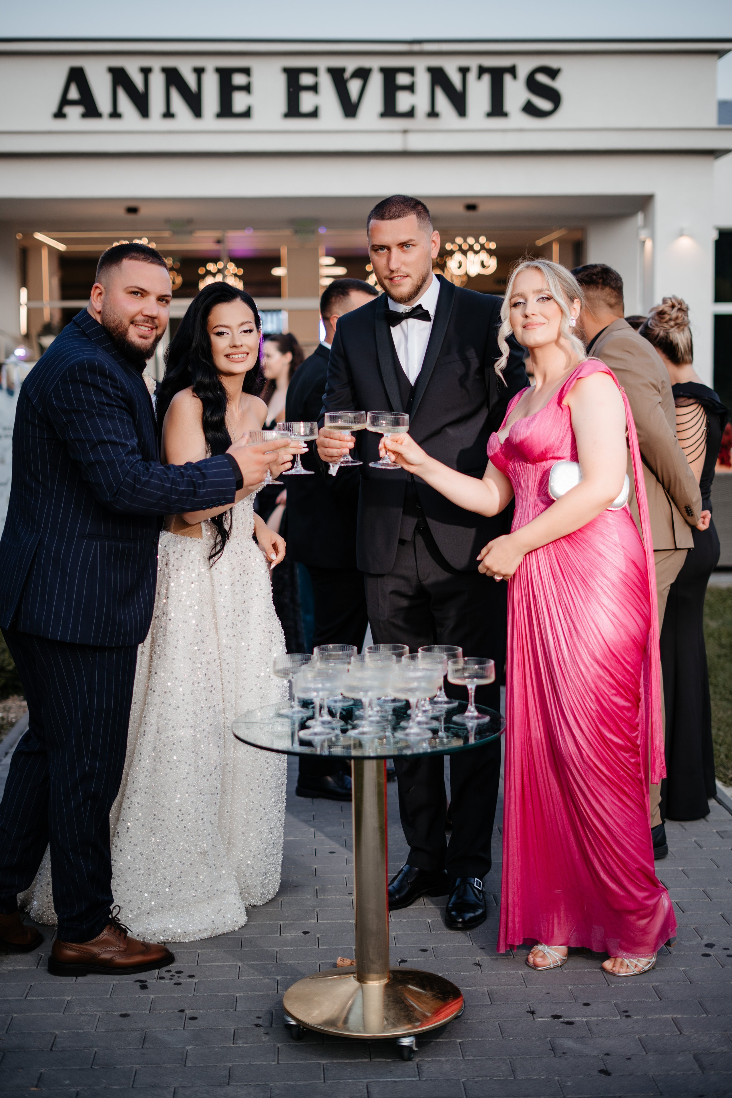 Catalina & Remus. Raw Studio. Fotograful tau de nunta!