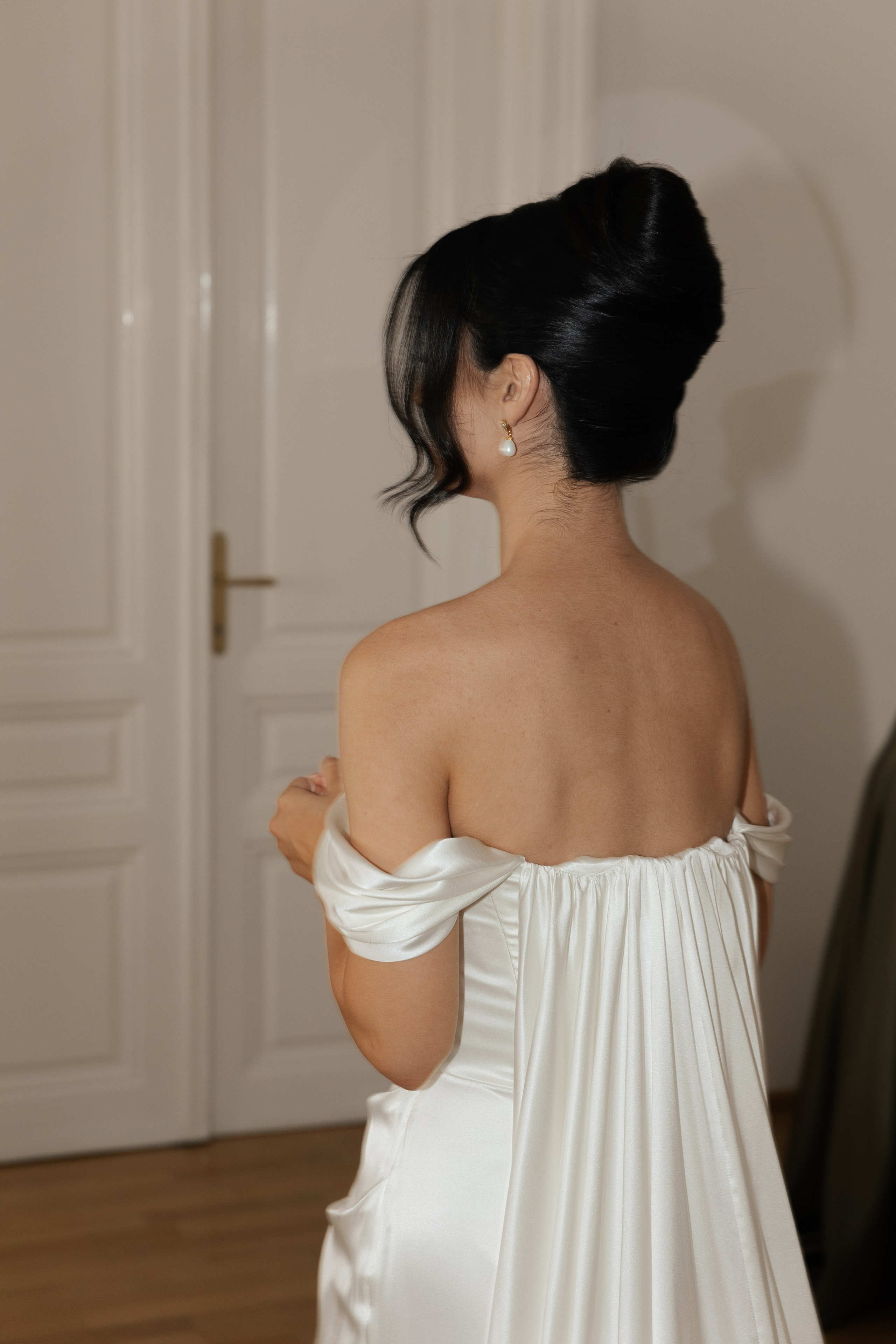 Elegant Castle Wedding in Austria | Alwin & Ruth’s Fairytale Celebration. Wedding photographer and videographer based in Timisoara, Romania