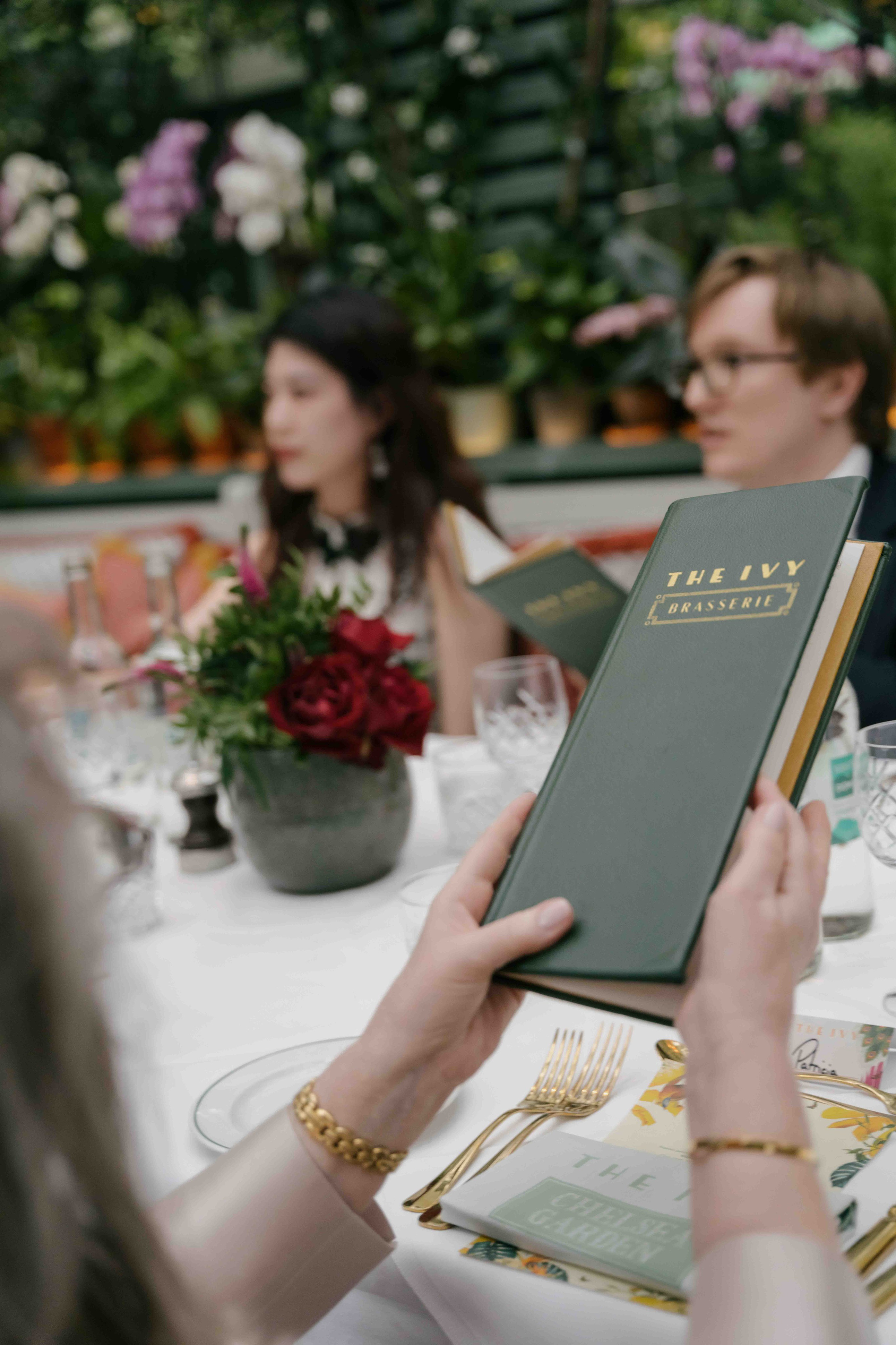 Chelsea Town Hall Wedding London | April Ceremony & The Ivy Reception. London Wedding Photographer | Engagement & Proposal Photography by Natasha Ferreira