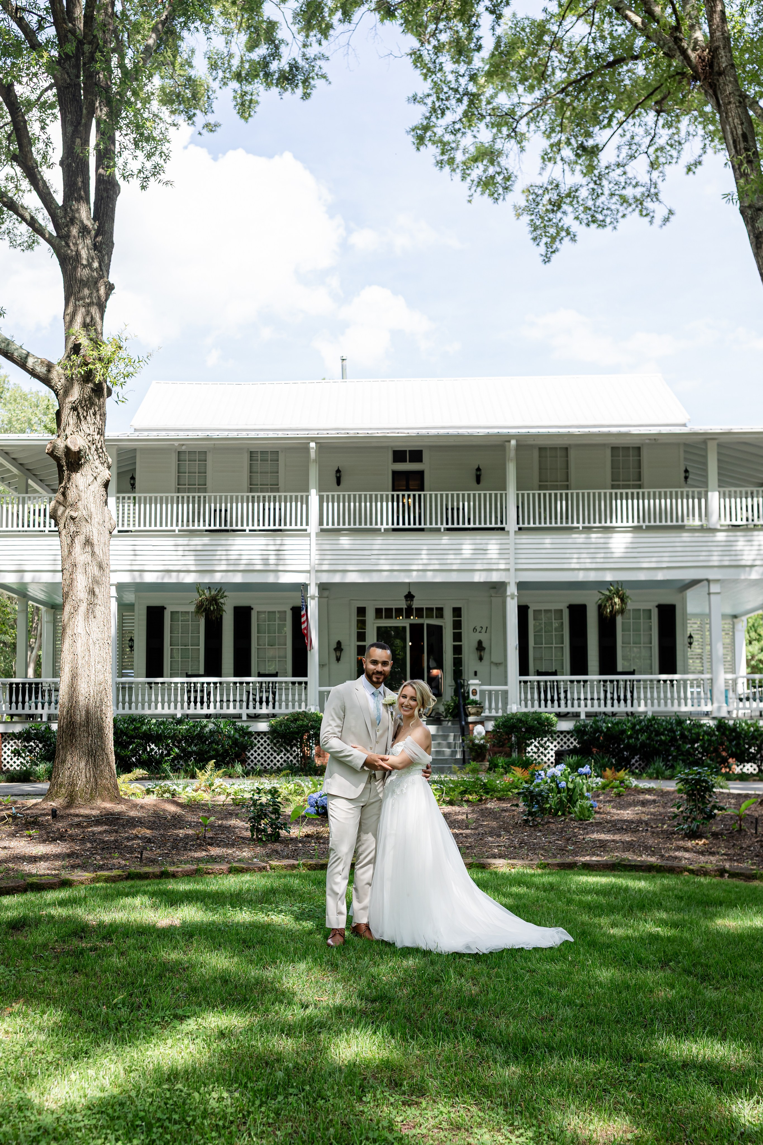Blue wedding of Stacey and Madison at Liberty Hall Bed & Breakfast located in Traveler’s Rest SC. Wedding and portrait photography in Greenville SC