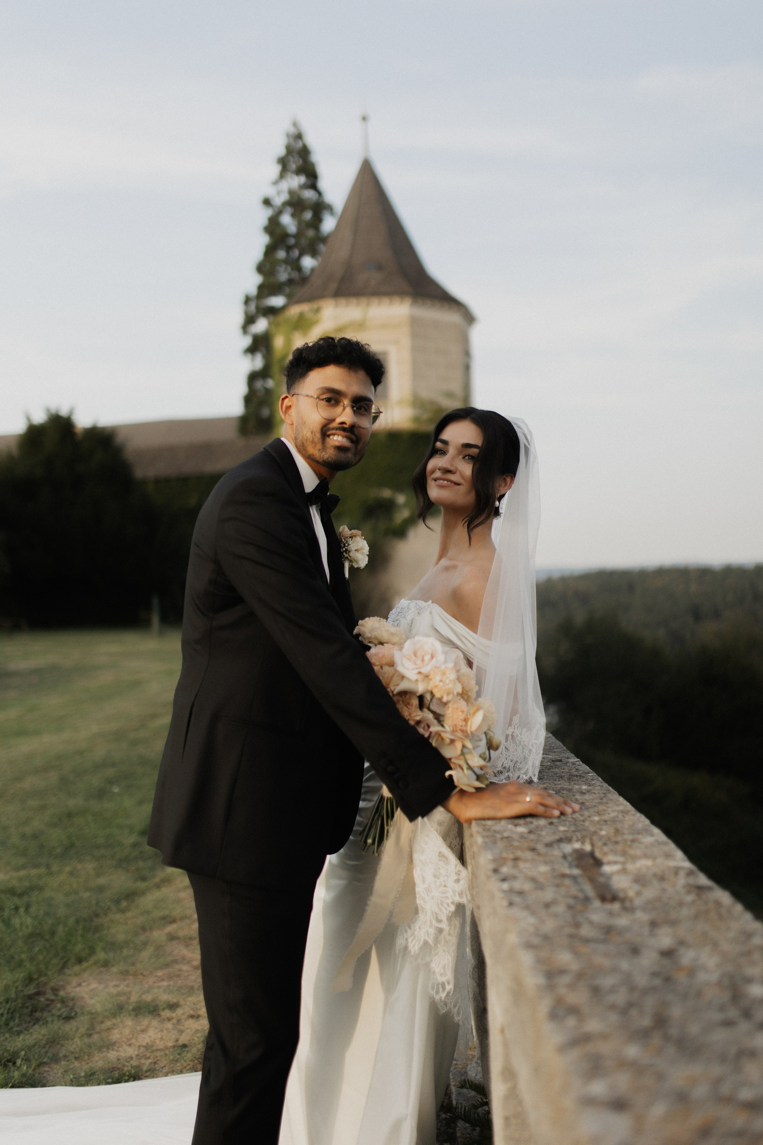 Elegant Castle Wedding in Austria | Alwin & Ruth’s Fairytale Celebration. Wedding photographer and videographer based in Timisoara, Romania