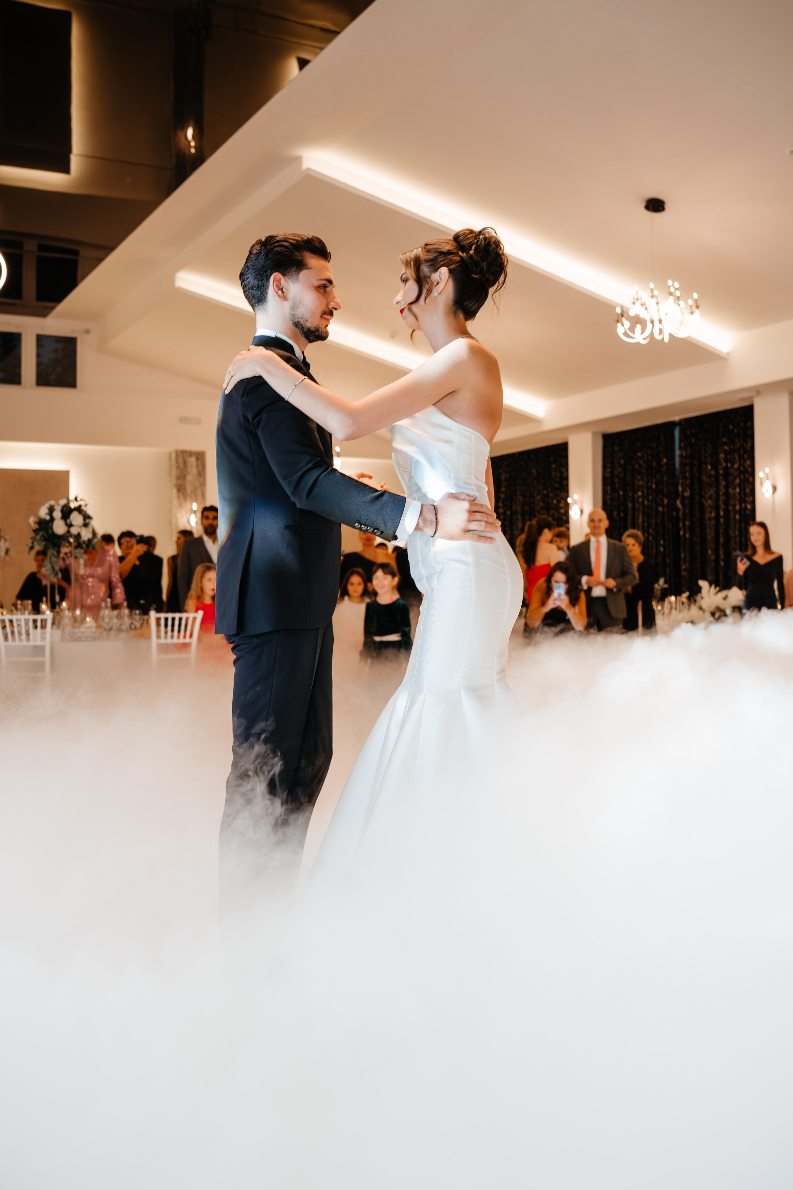 Povestea de nuntă a lui Anca și Dragoș în Bacău | Fotografie de Eveniment. Raw Studio. Fotograful tau de nunta!