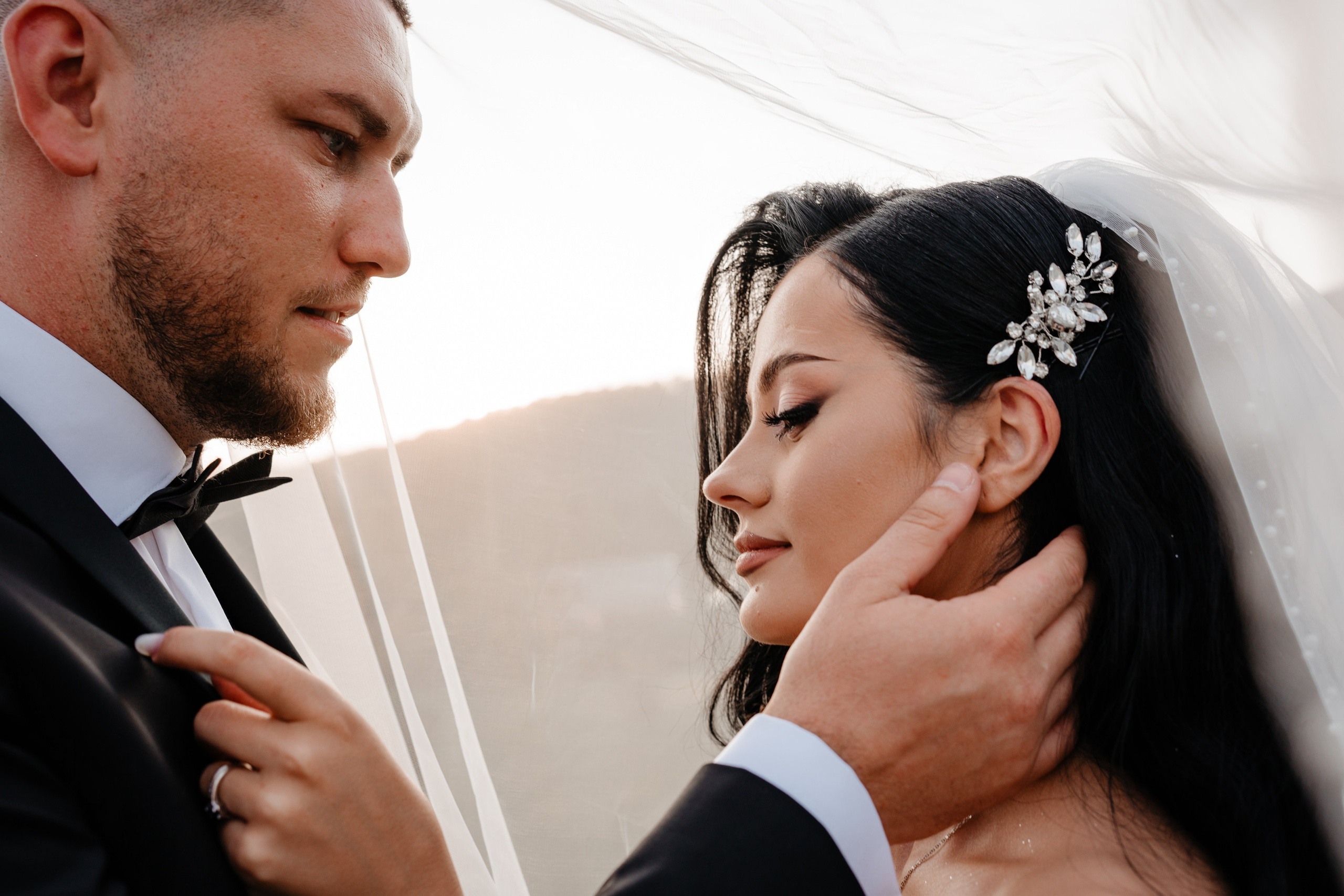 Catalina & Remus. Raw Studio. Fotograful tau de nunta!