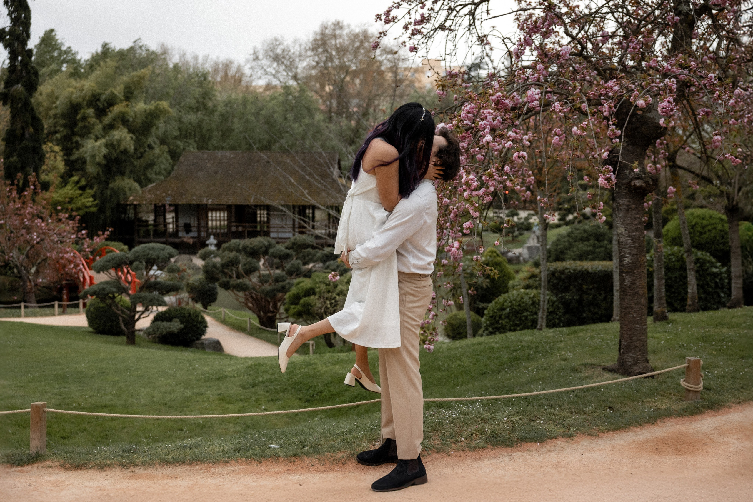Photoshoot in the blooming Japanese Garden of Toulouse. Eugénie Smirnova — your photographer in Toulouse and southwest France