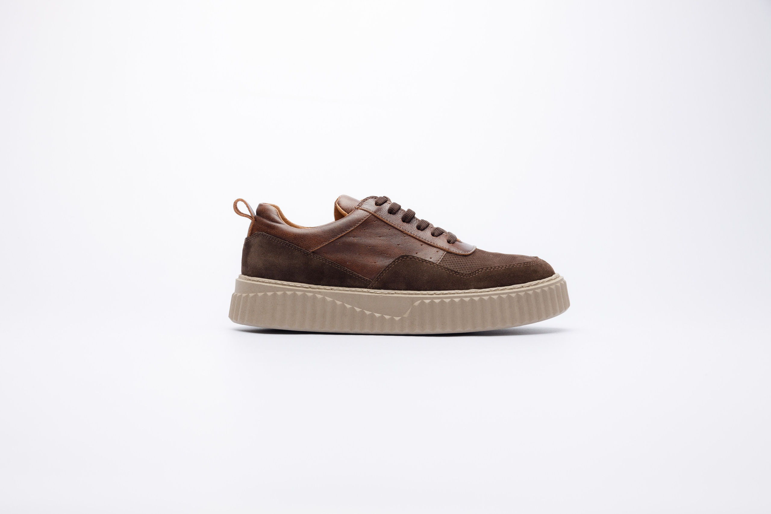 Patix.ba E-Commerce Photography. Hamza Makić Cinematographer, Photographer & Visual Artist