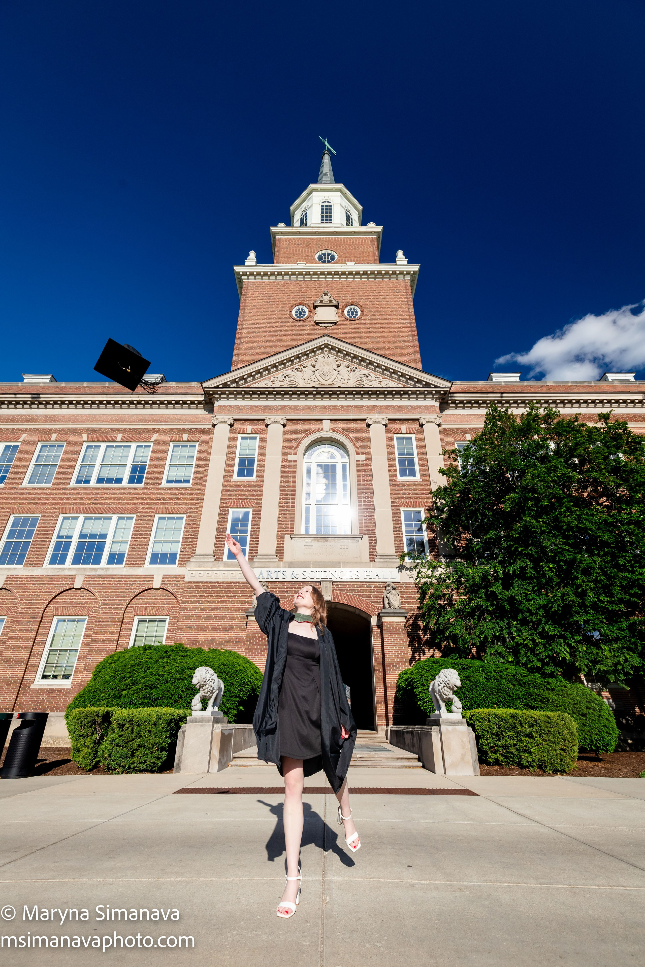 Mallory — University of Cincinnati, Cincinnati, Ohio. Portrait and graduation photographer Marina Simanava