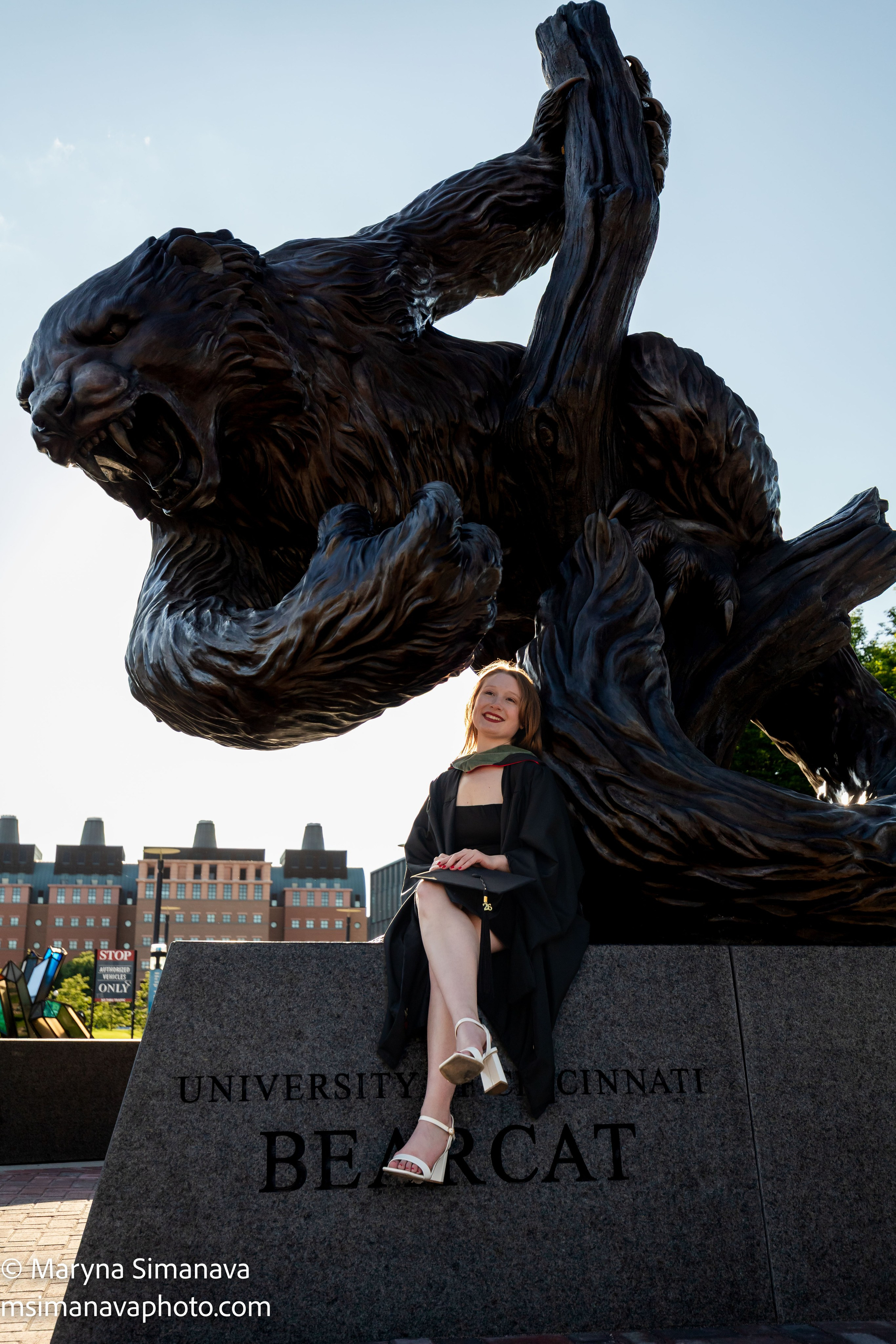 Mallory — University of Cincinnati, Cincinnati, Ohio. Portrait and graduation photographer Marina Simanava