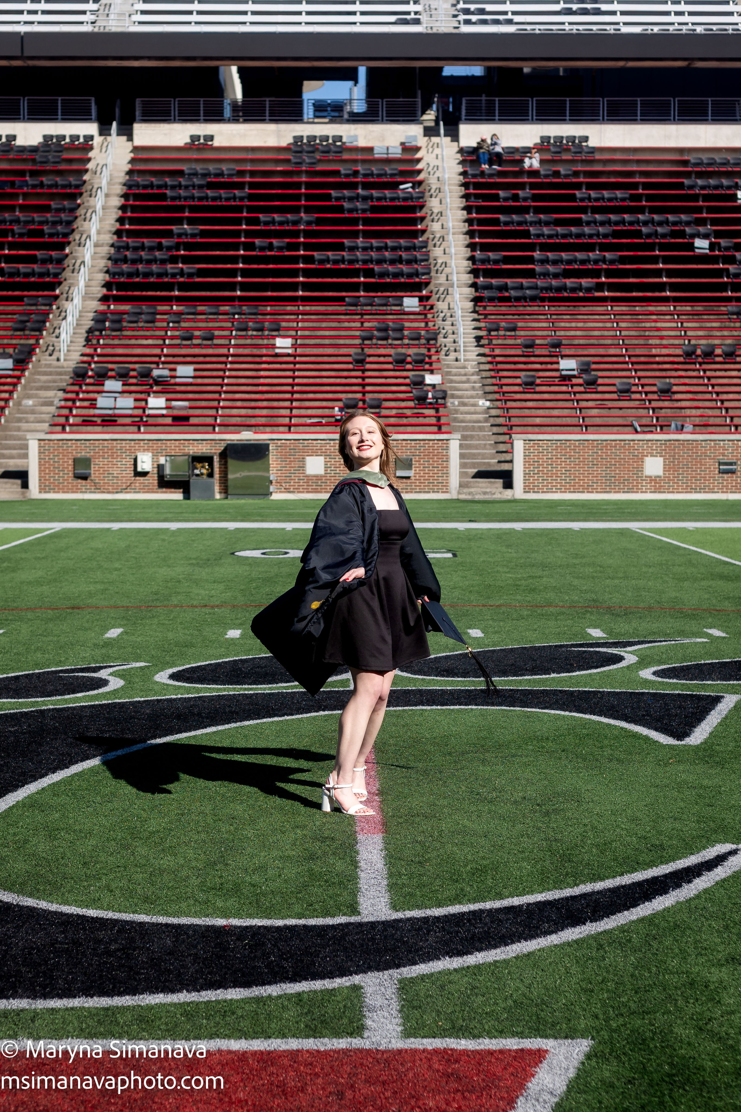 Mallory — University of Cincinnati, Cincinnati, Ohio. Portrait and graduation photographer Marina Simanava