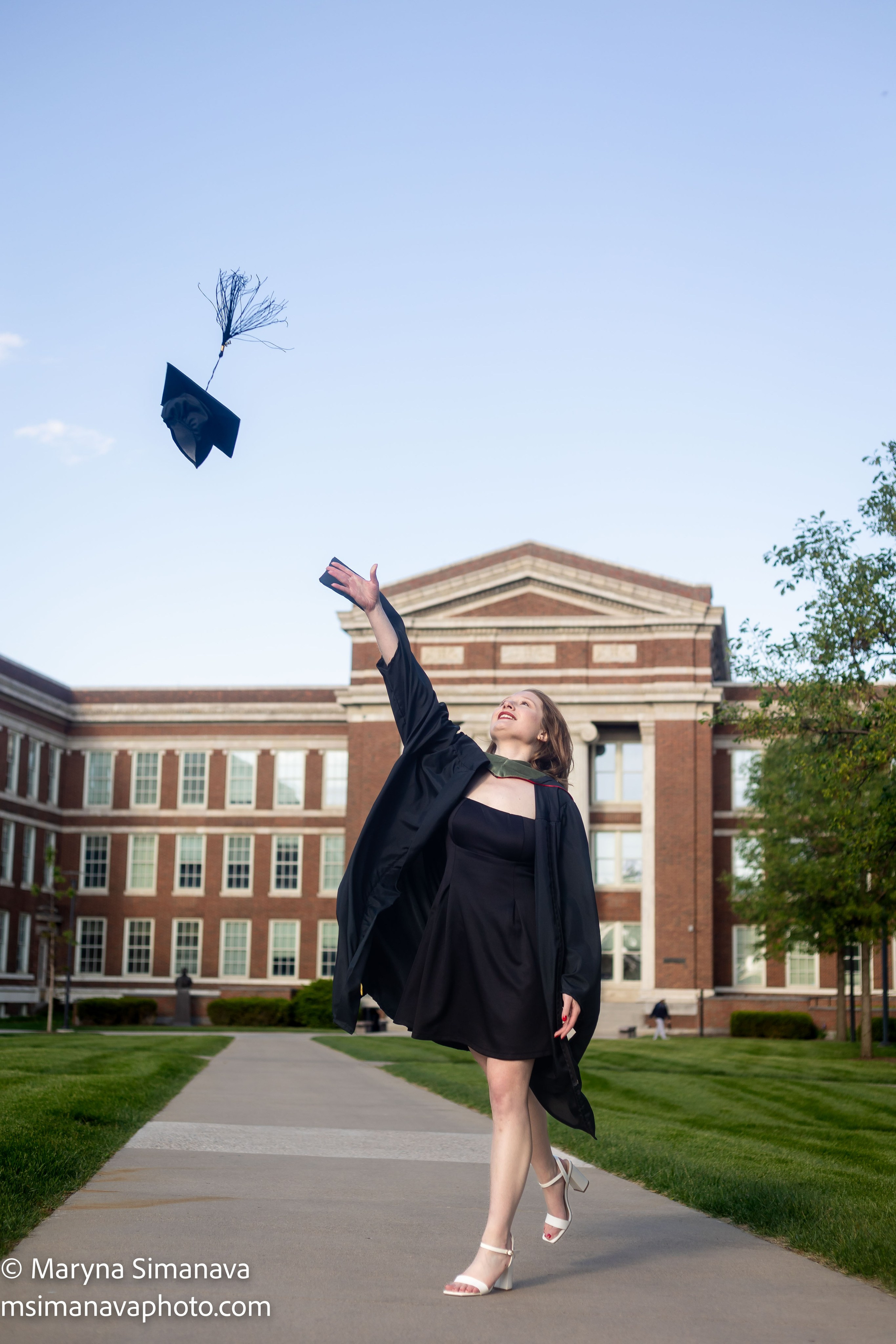Mallory — University of Cincinnati, Cincinnati, Ohio. Portrait and graduation photographer Marina Simanava