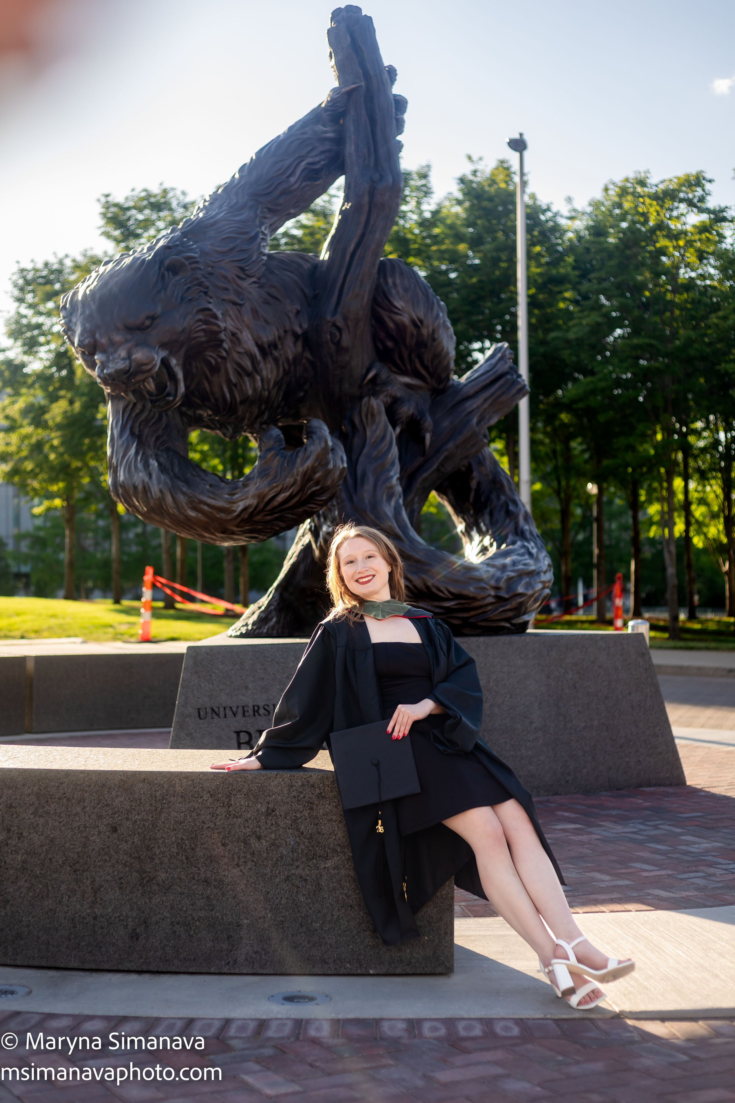 Mallory — University of Cincinnati, Cincinnati, Ohio. Portrait and graduation photographer Marina Simanava