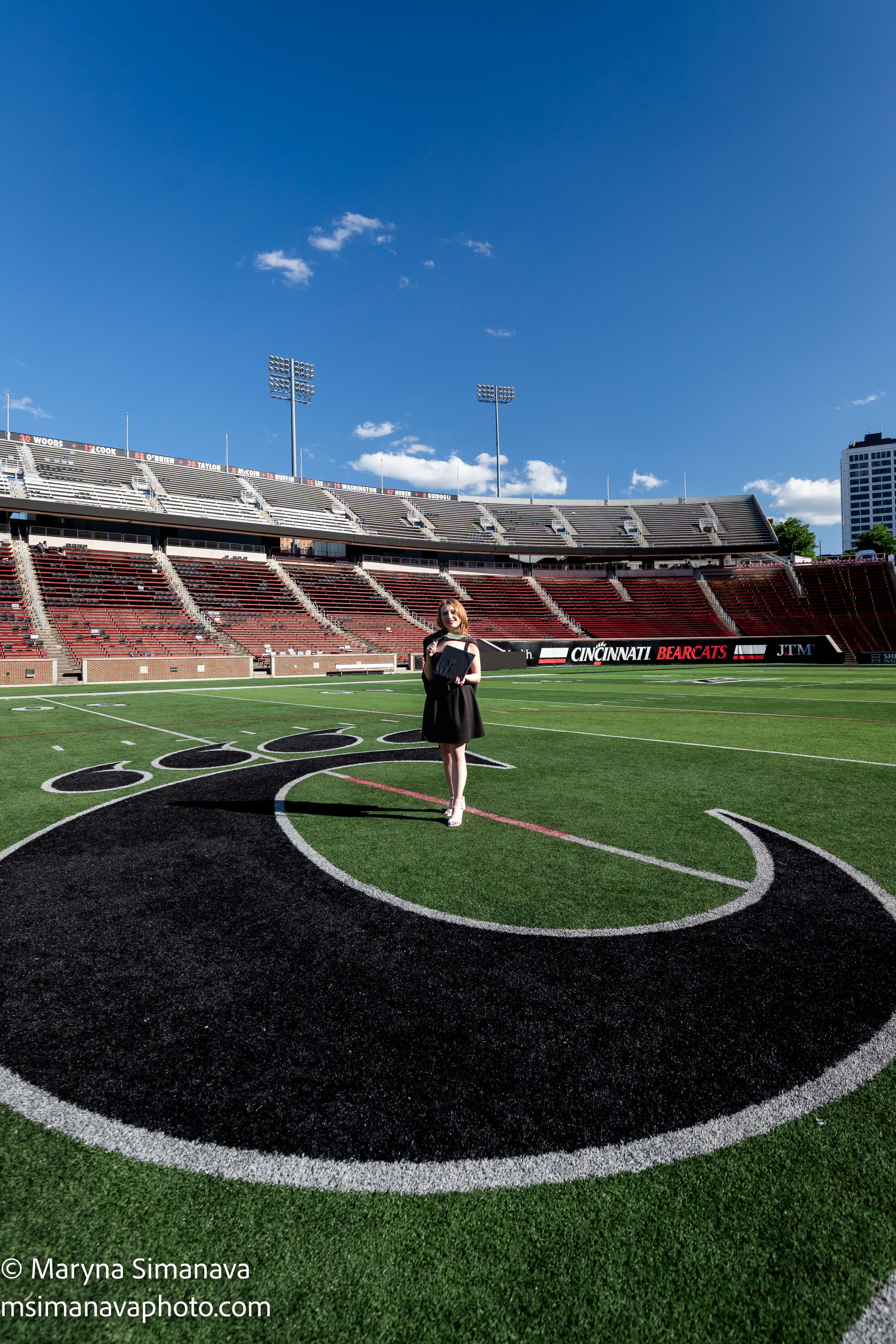 Mallory — University of Cincinnati, Cincinnati, Ohio. Portrait and graduation photographer Marina Simanava