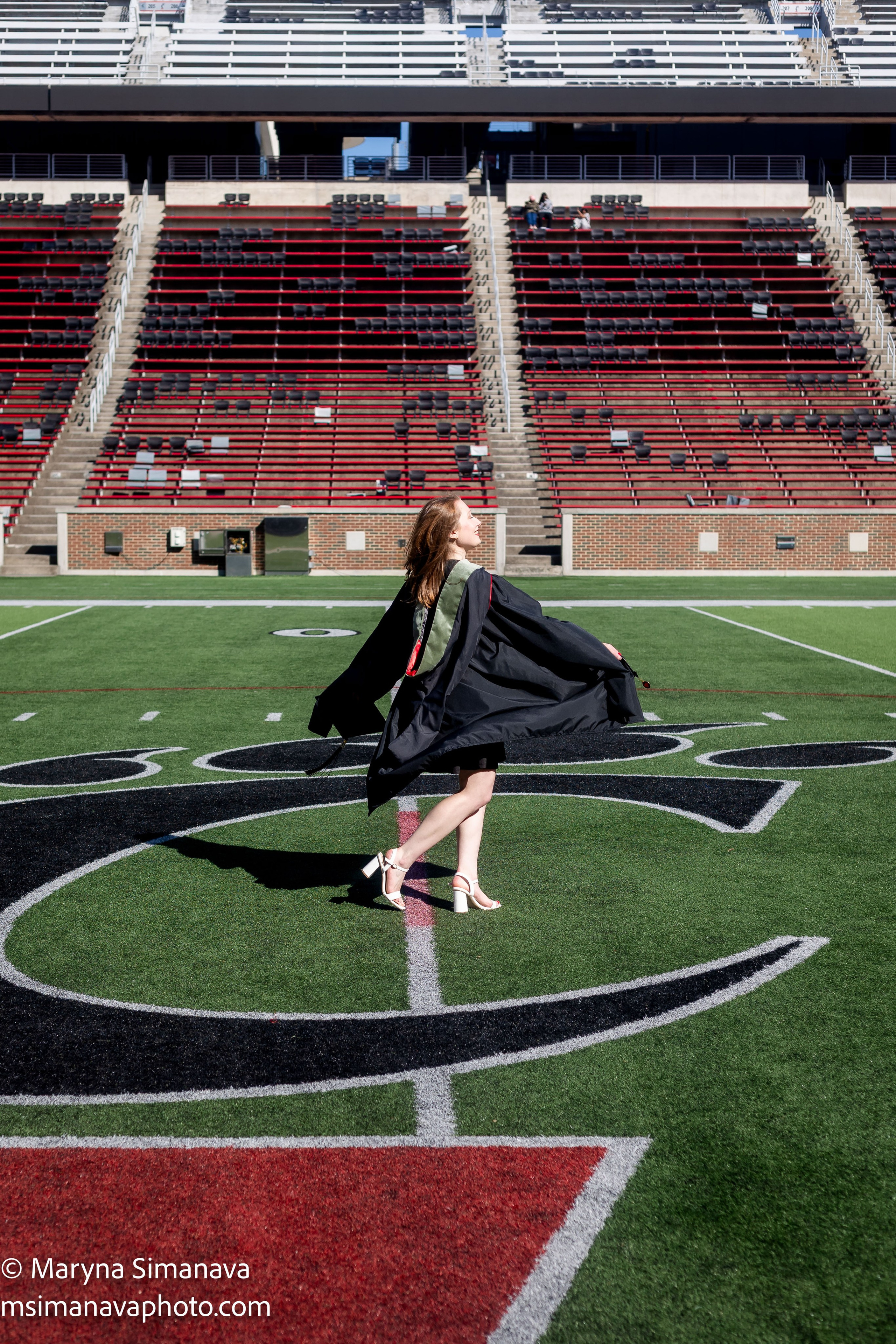Mallory — University of Cincinnati, Cincinnati, Ohio. Portrait and graduation photographer Marina Simanava