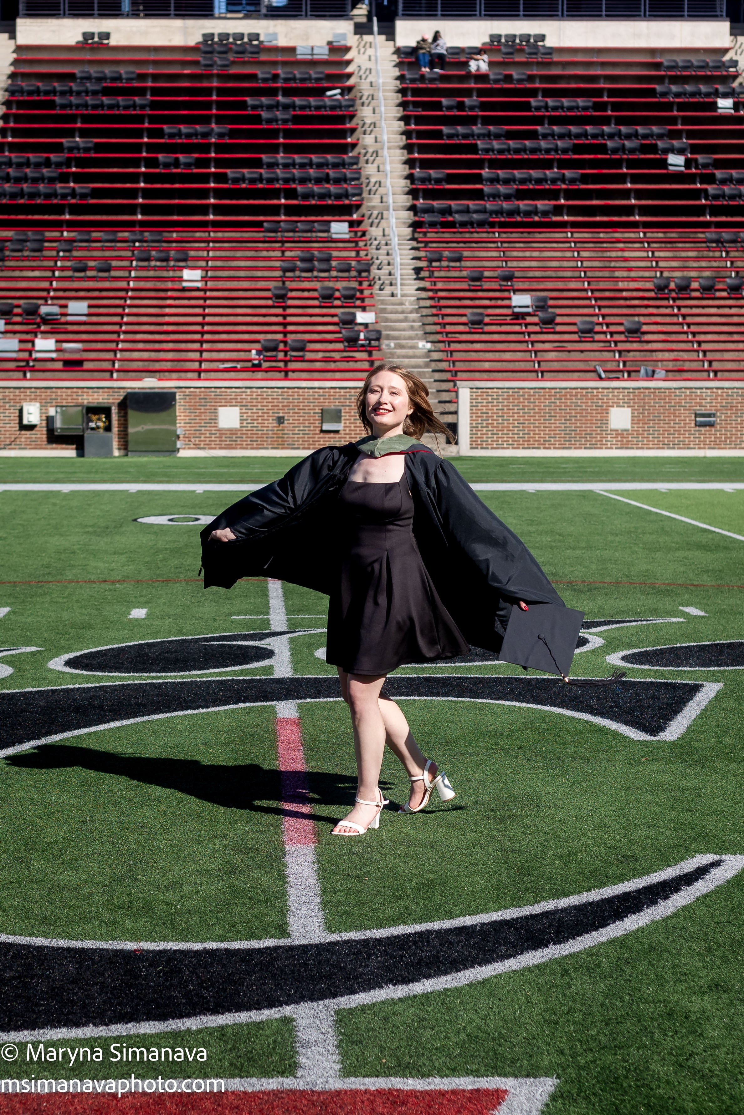 Mallory — University of Cincinnati, Cincinnati, Ohio. Portrait and graduation photographer Marina Simanava