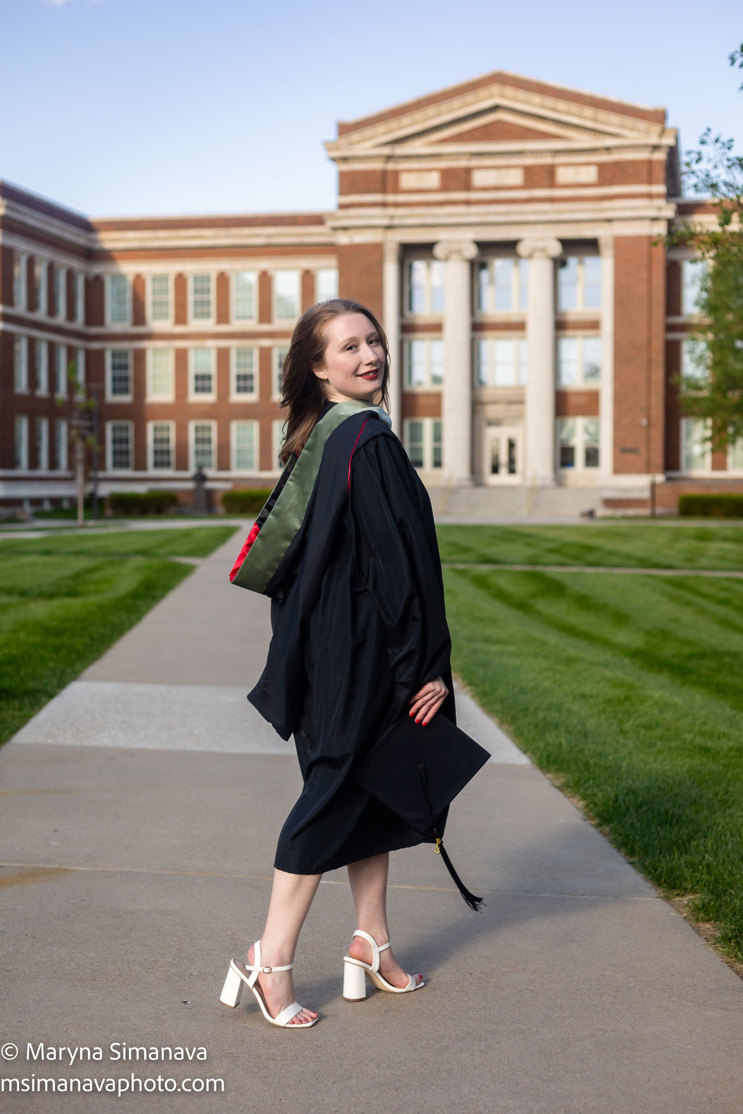 Mallory — University of Cincinnati, Cincinnati, Ohio. Portrait and graduation photographer Marina Simanava