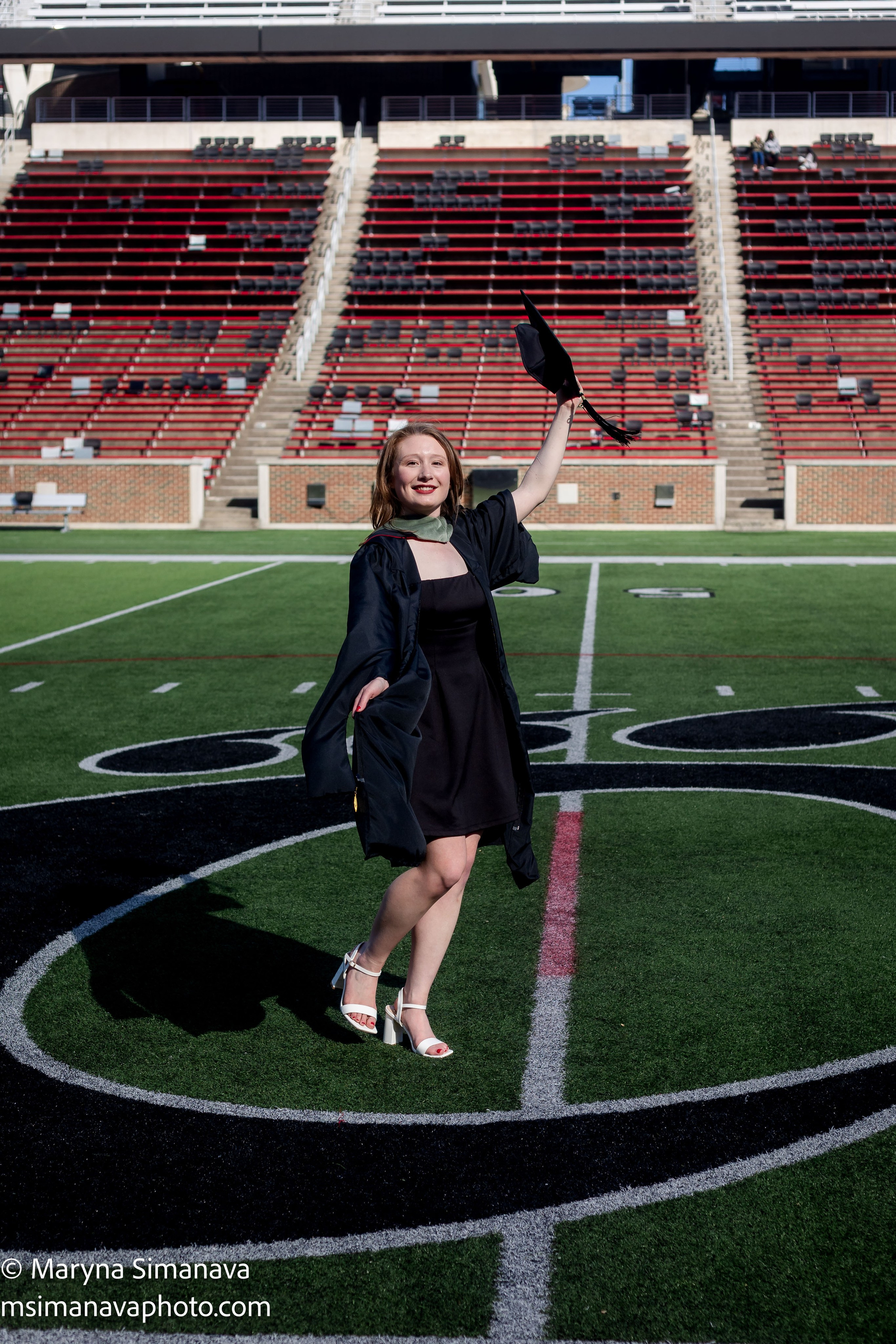 Mallory — University of Cincinnati, Cincinnati, Ohio. Portrait and graduation photographer Marina Simanava