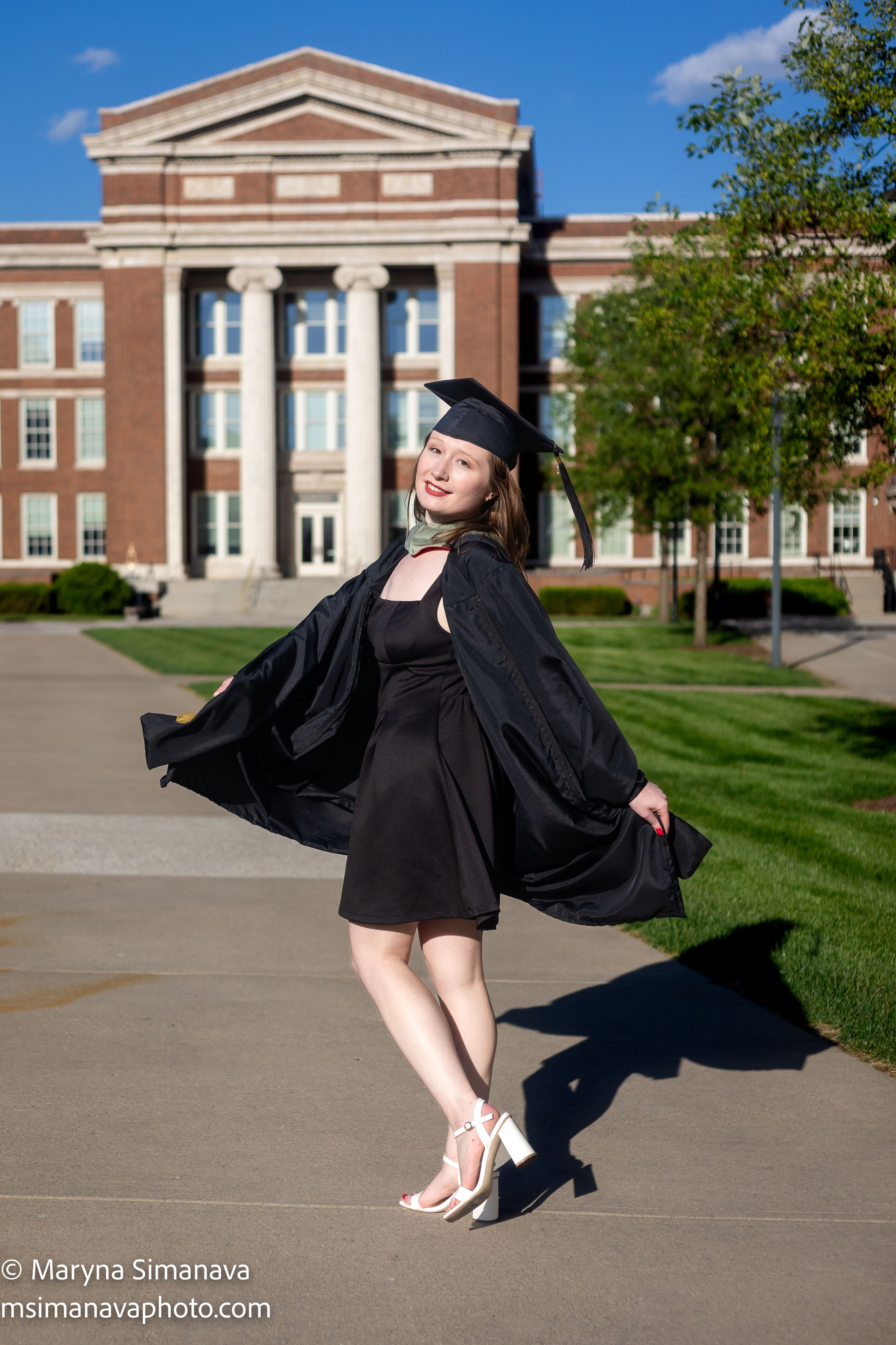Mallory — University of Cincinnati, Cincinnati, Ohio. Portrait and graduation photographer Marina Simanava