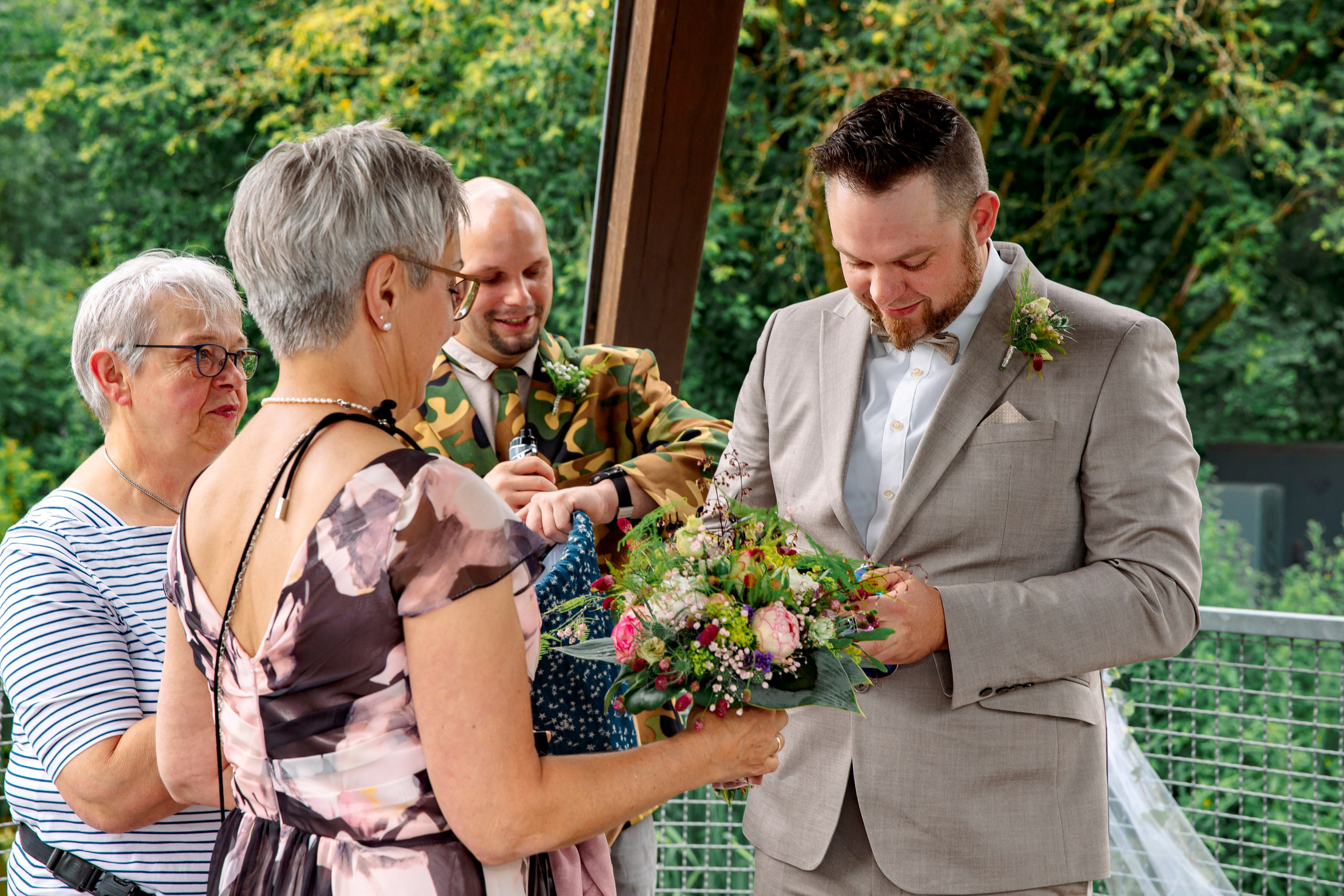 Standesamtliche Trauung in Bad Sassendorf. Fotograf NRW aus Wickede Ruhr, Milla Kunst