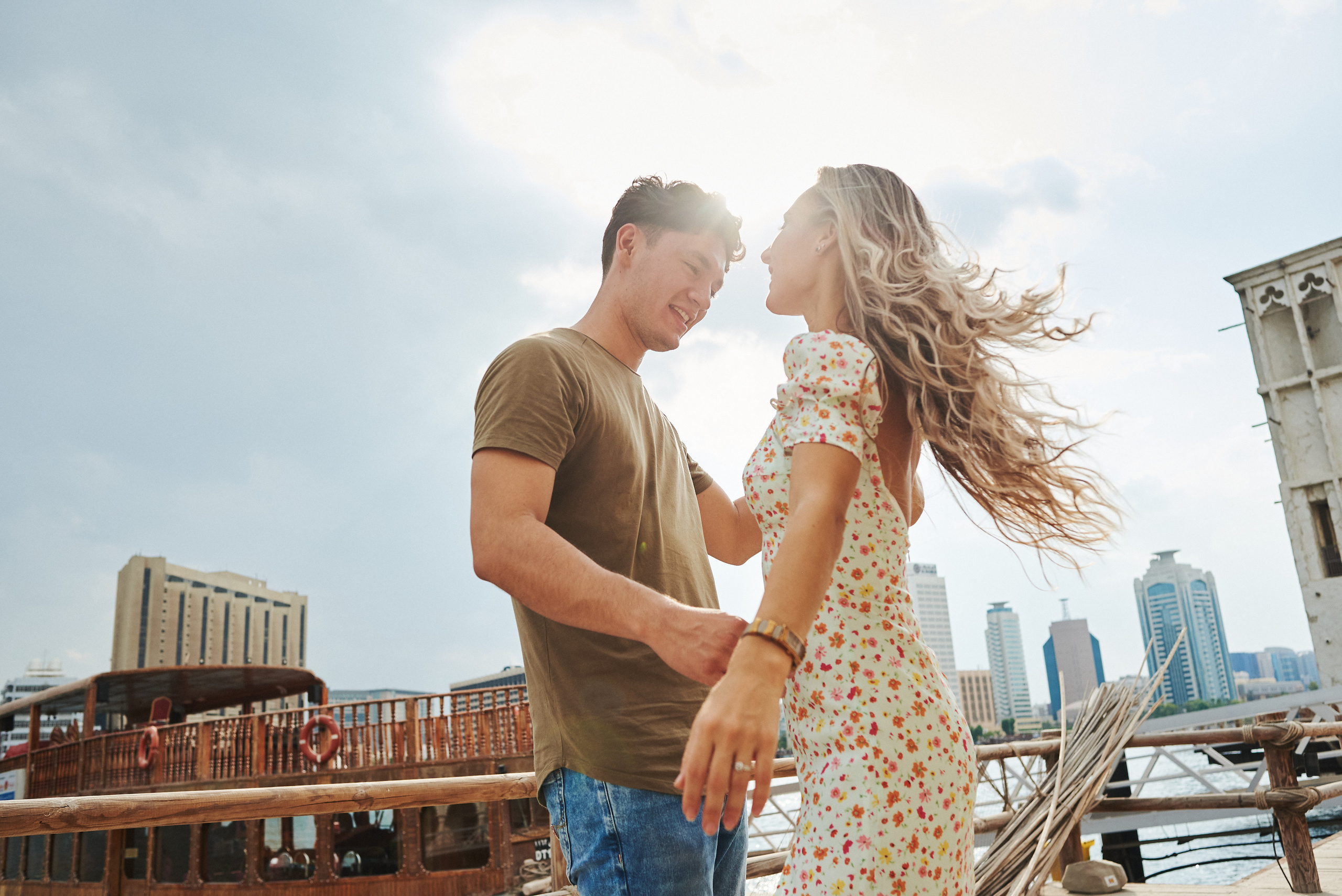 couple photo session photographer in  dubai