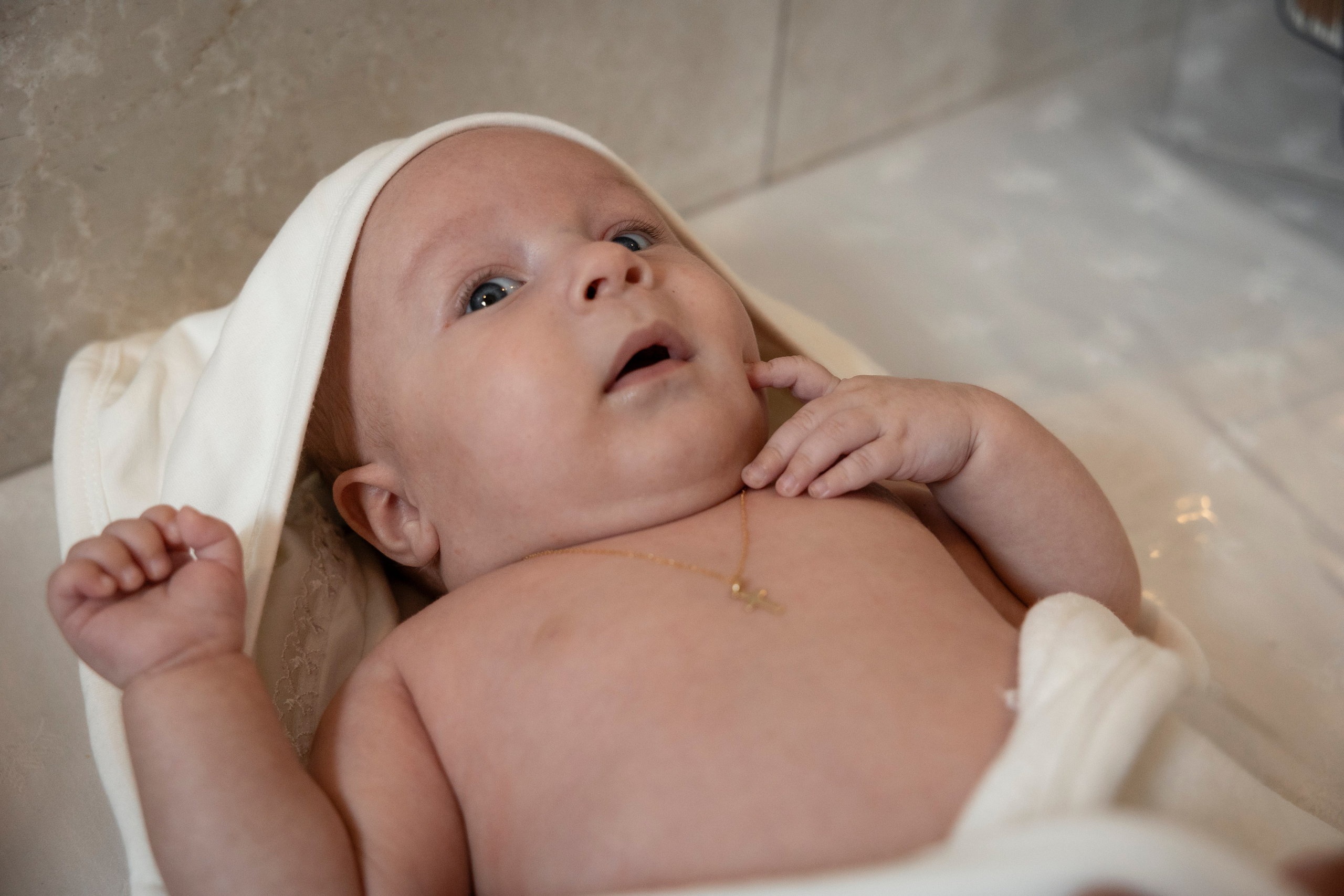 Noah’s christening in Tournefeille and Paroisse Orthodoxe Roumaine of Toulouse “La Protection de la Mère de Dieu”. Eugénie Smirnova — photographe à Toulouse et dans le sud-ouest de la France