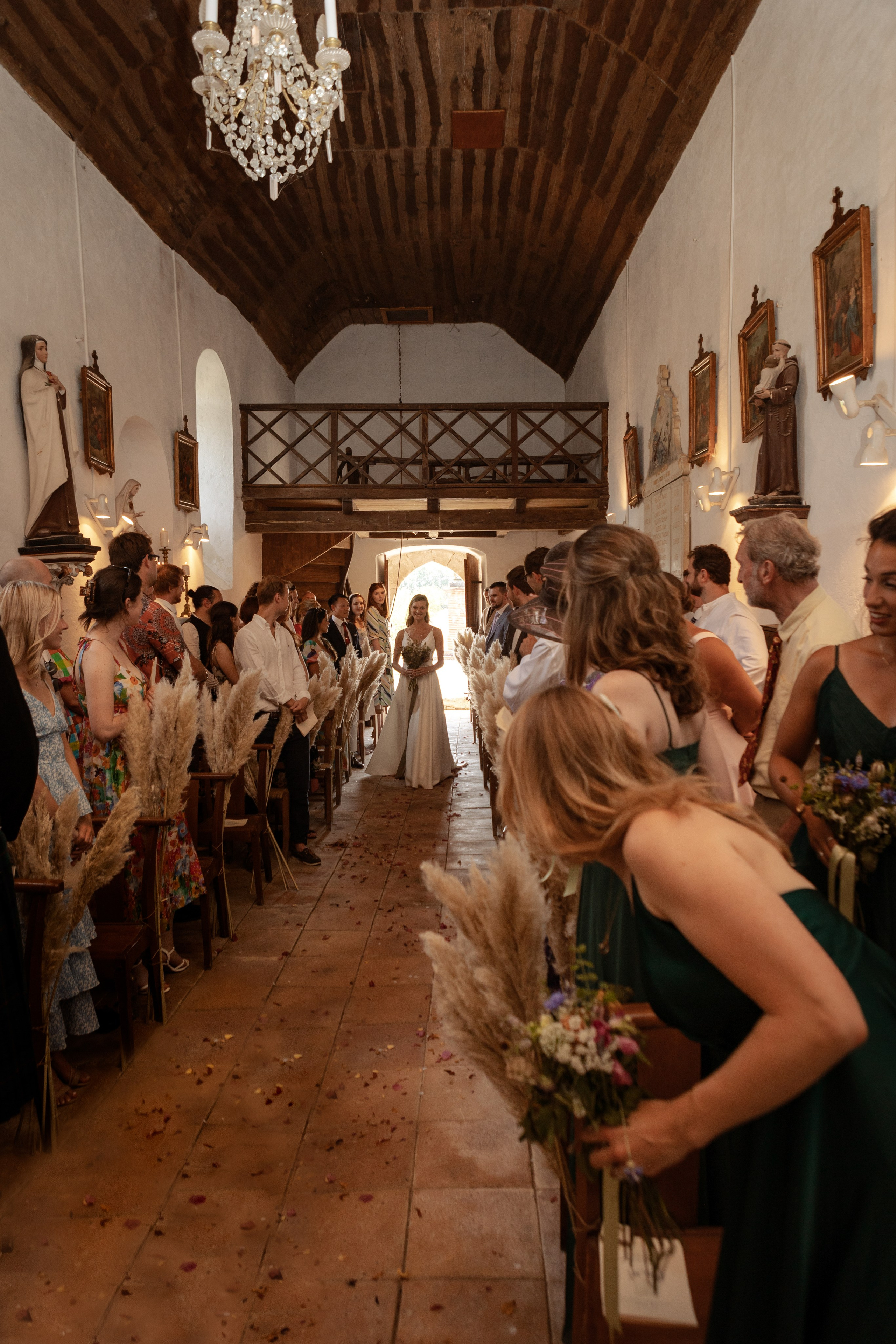 British — scottish wedding in Souquet Hall, Aquitaine, France. Eugénie Smirnova — your photographer in Toulouse and southwest France