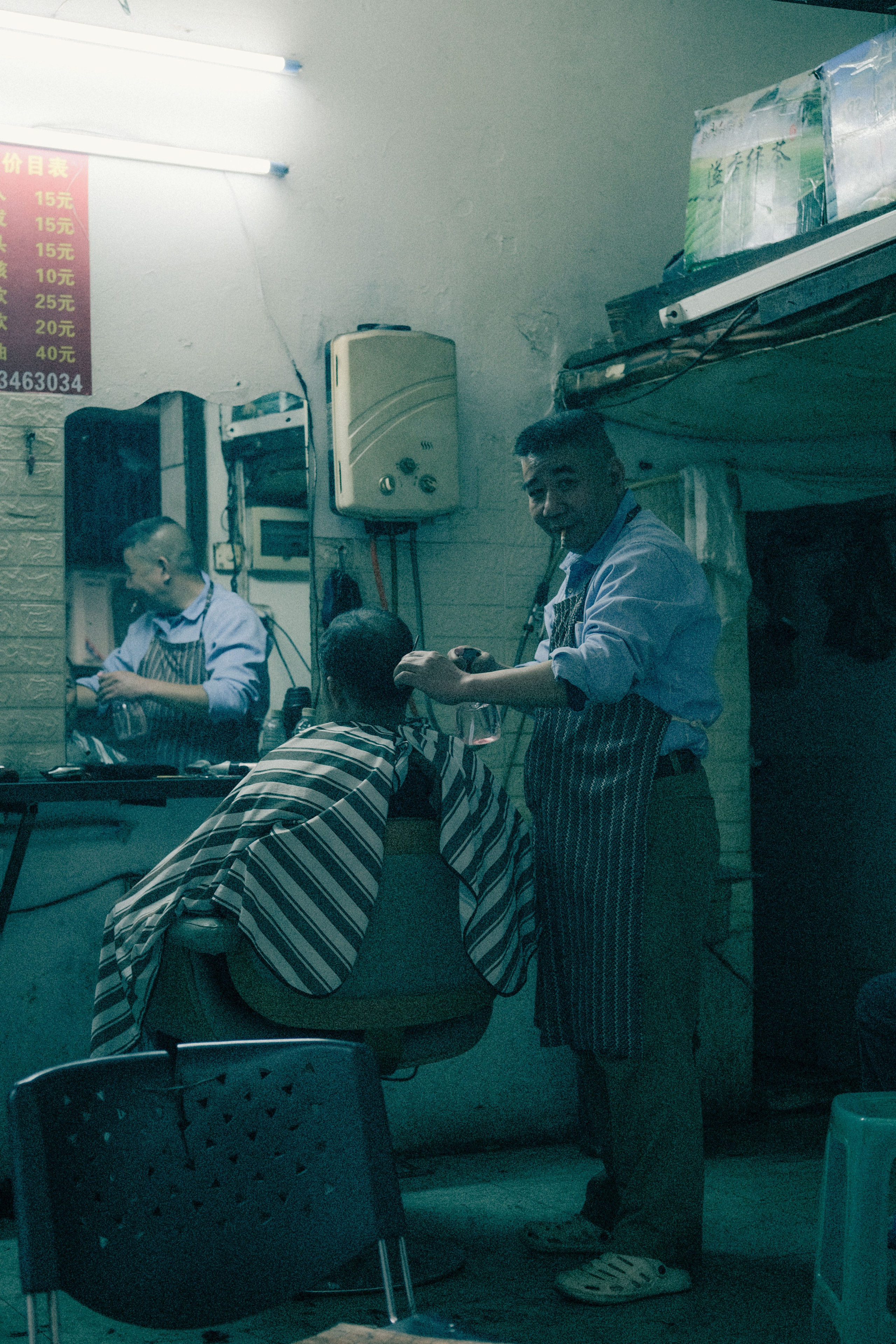 Guangzhou Street Photography | Candid Street Photography by Yukophotography | 街头摄影师广州