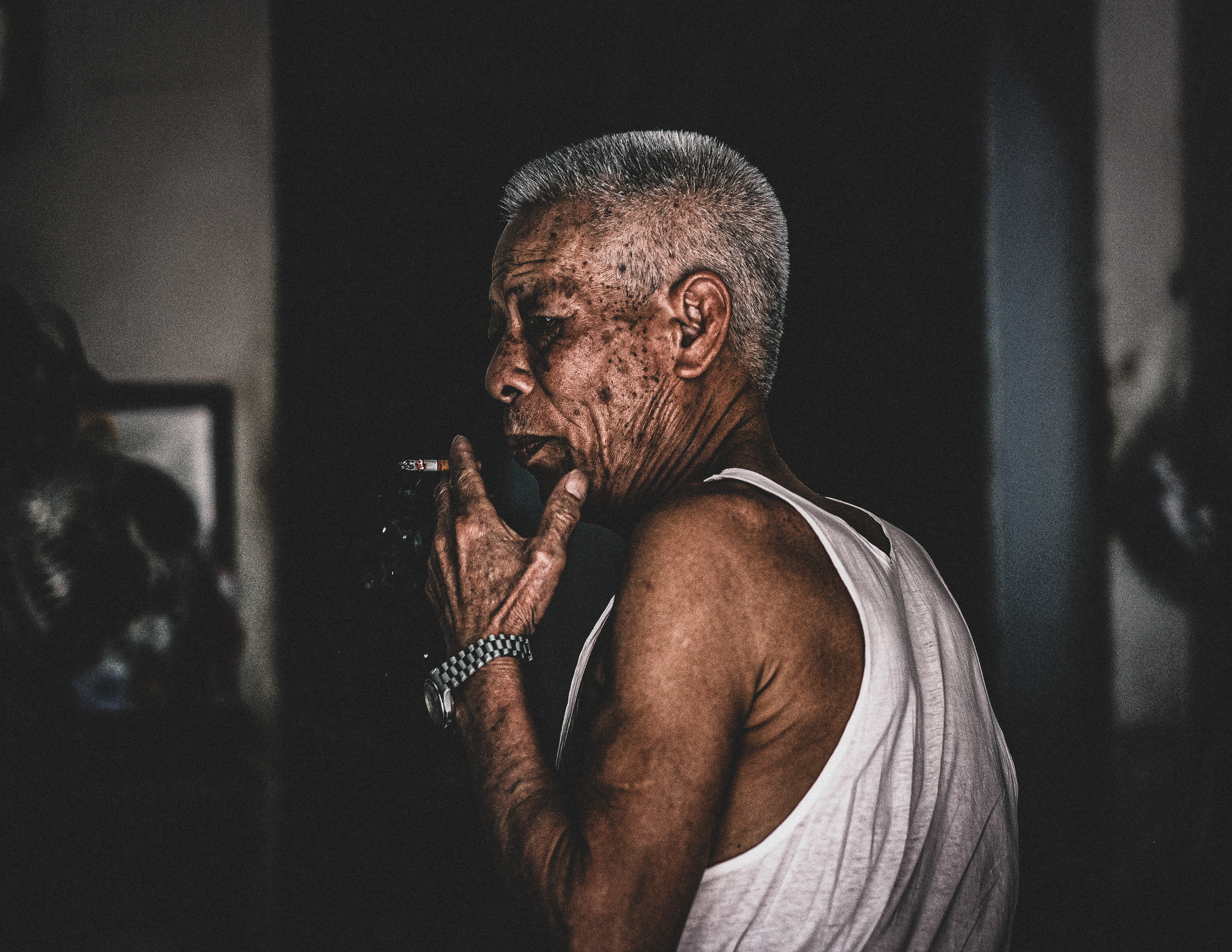 吸烟香烟 | 电影摄影 | 汕头市 | 汕头摄影 | 汕头市 | Smoking Cigarette | Movie photography | Shantou City | Shantou Photographs