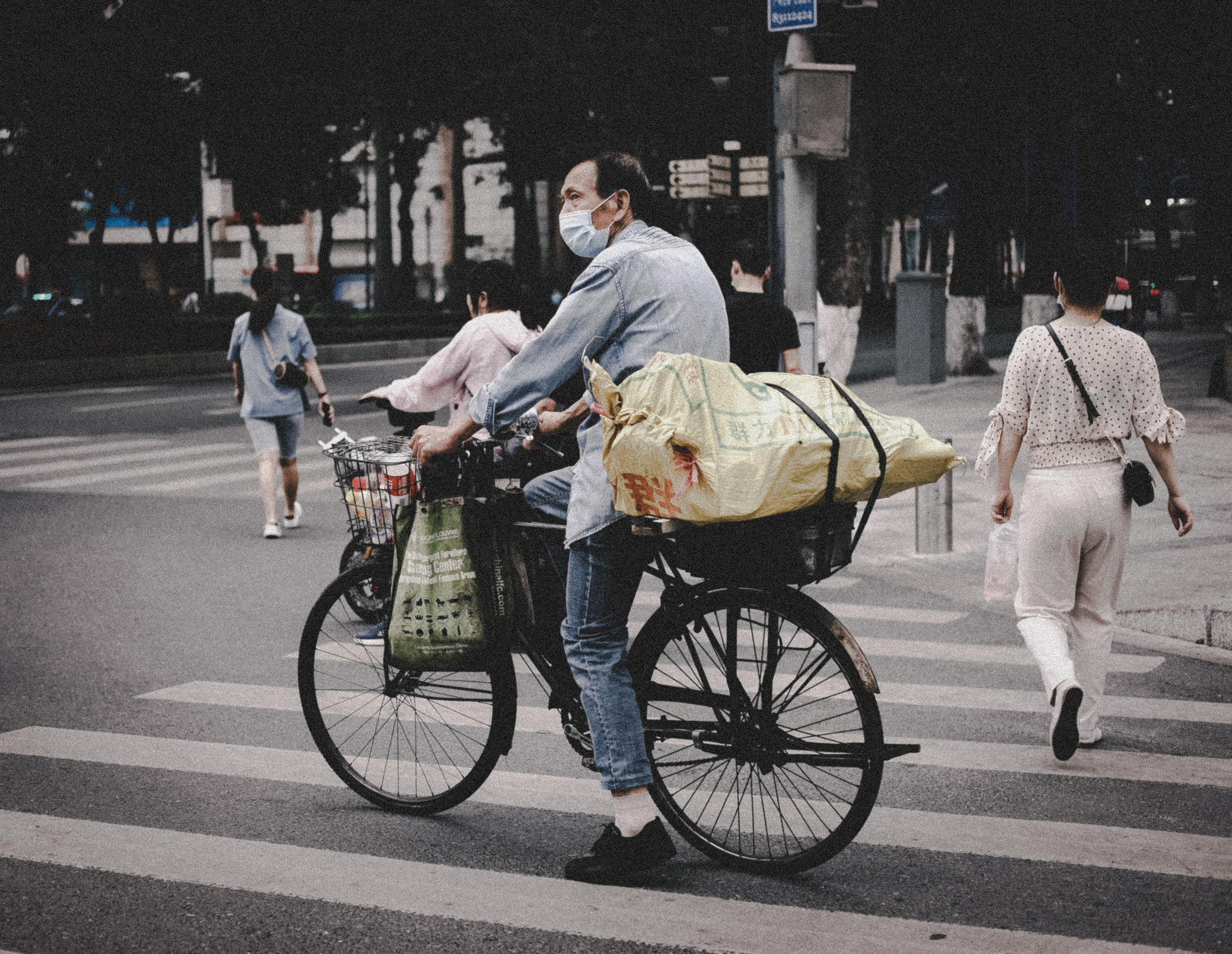 Guangzhou Street | People | 广州街 | 人 | Guangzhou City Photos