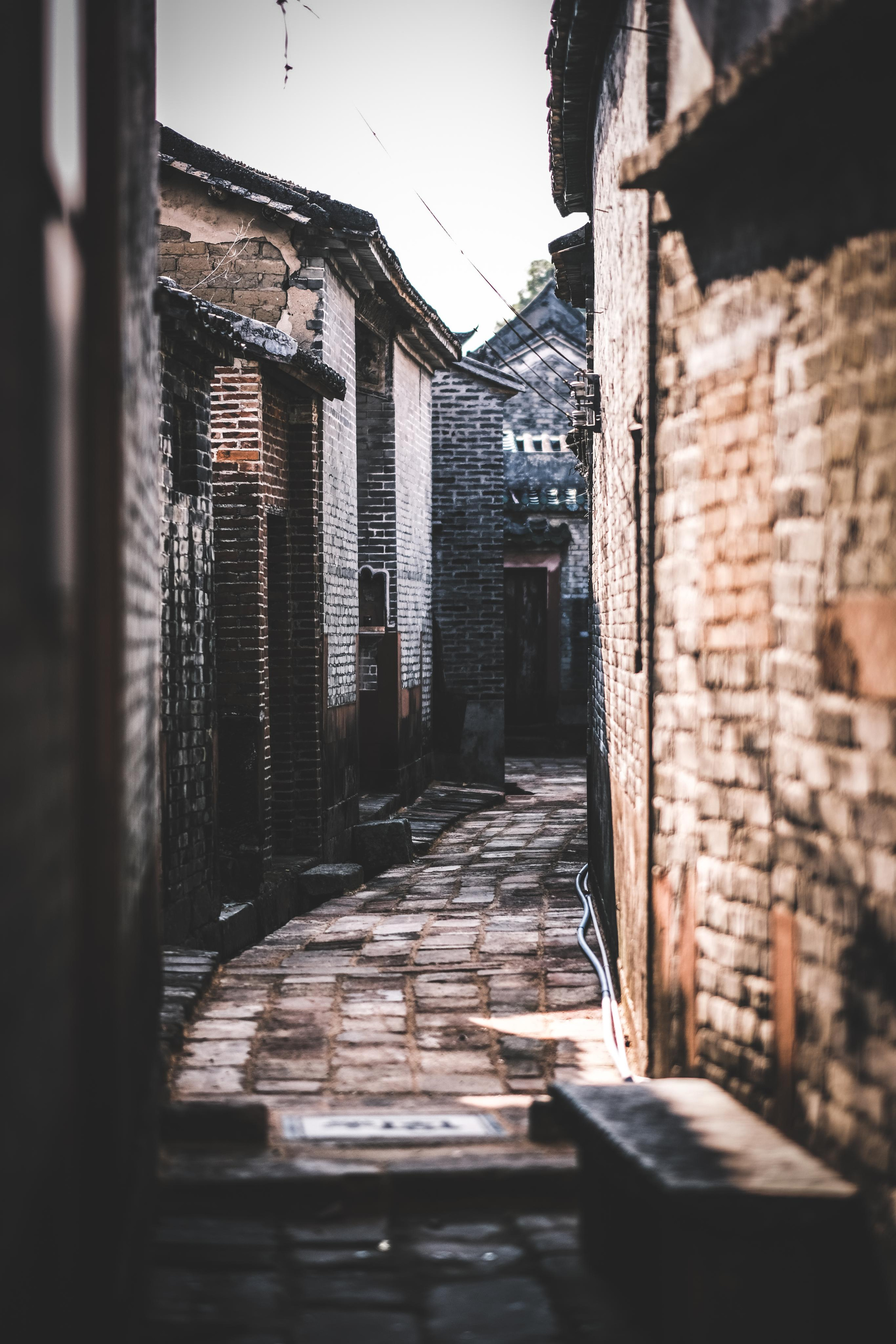 Old Streets in Dongguan | Street Photography China | Dongguan | 东莞老街| 中国街头摄影| 东莞 | Nanshe Ancient Village, dating back to the Ming and Qing Dynasties, is located in Chashan Town of Dongguan City. 东莞南社古村| 南社古宅| 南社古村位于东莞市茶山镇,历史可追溯至明清时期。